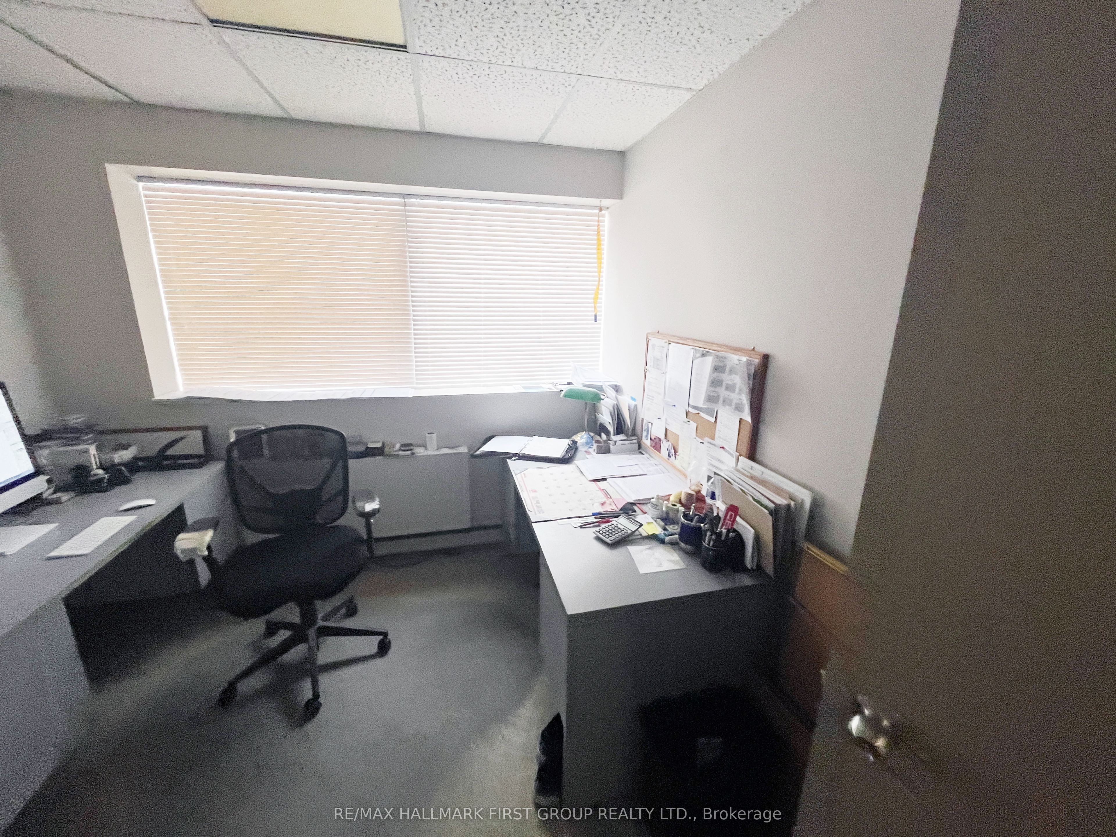 520 Westney Road S #26 Property Photo 6