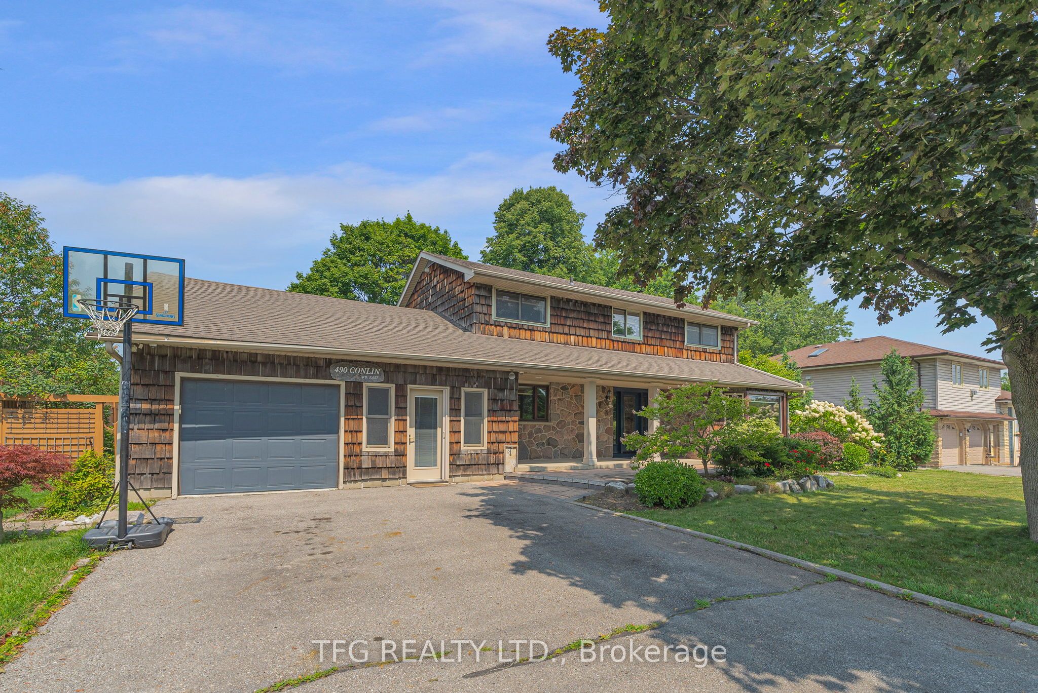 490 Conlin Road E Property Photo 1