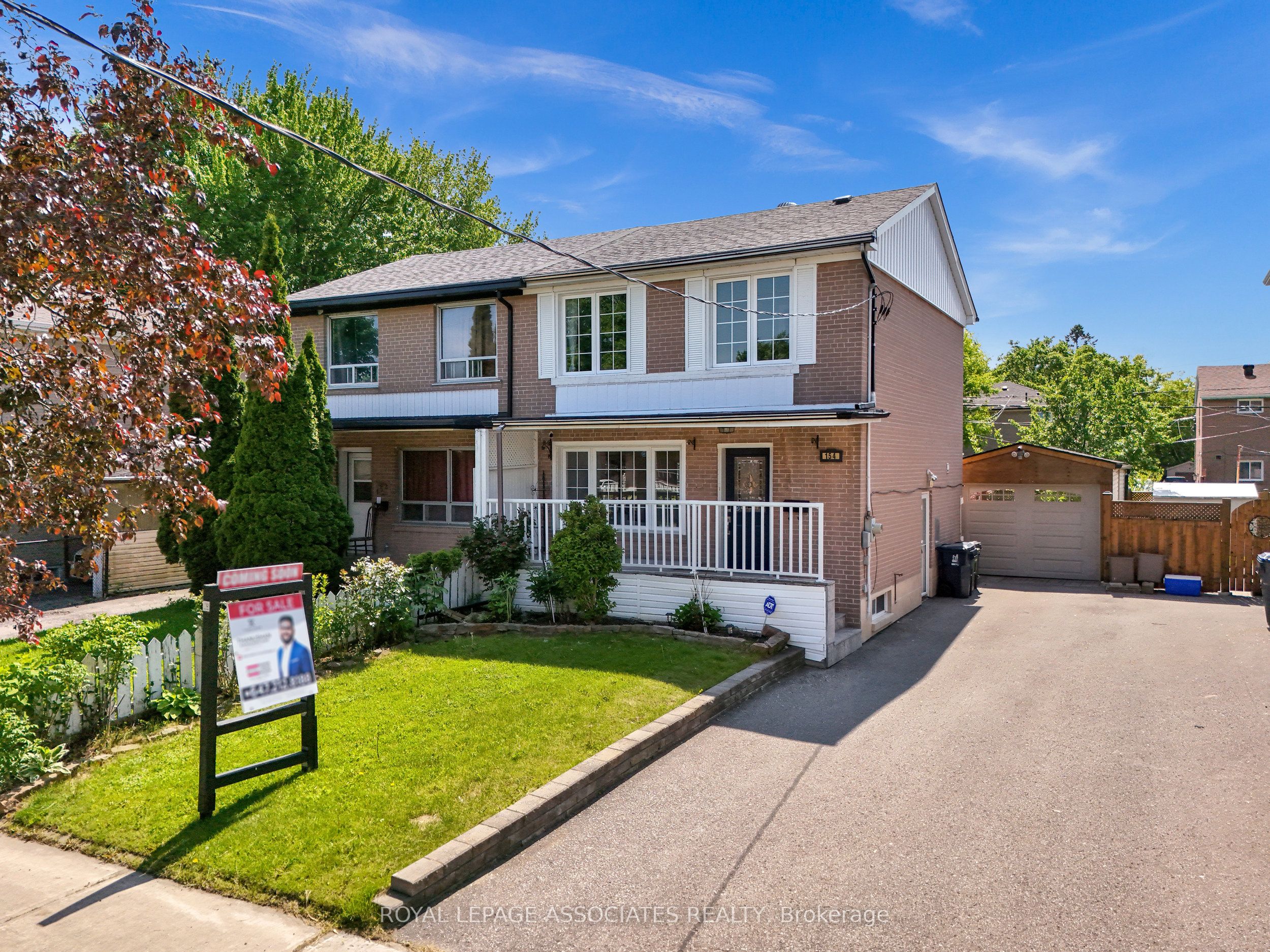 154 Vauxhall Drive Property Photo 1
