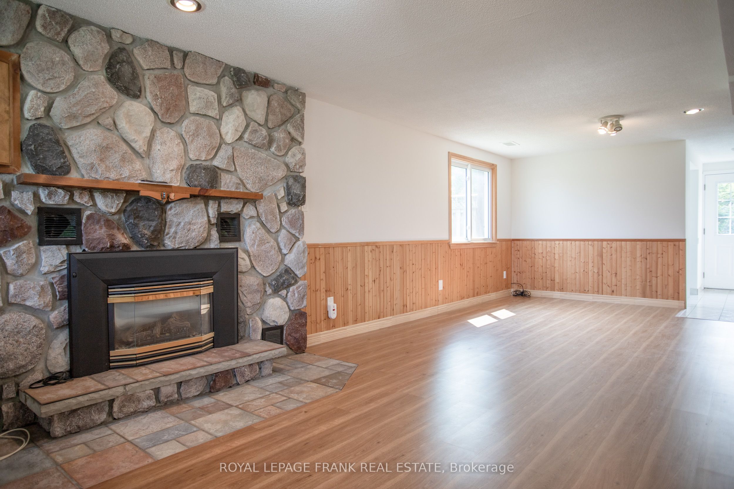 3818 Regional Road Property Photo 7