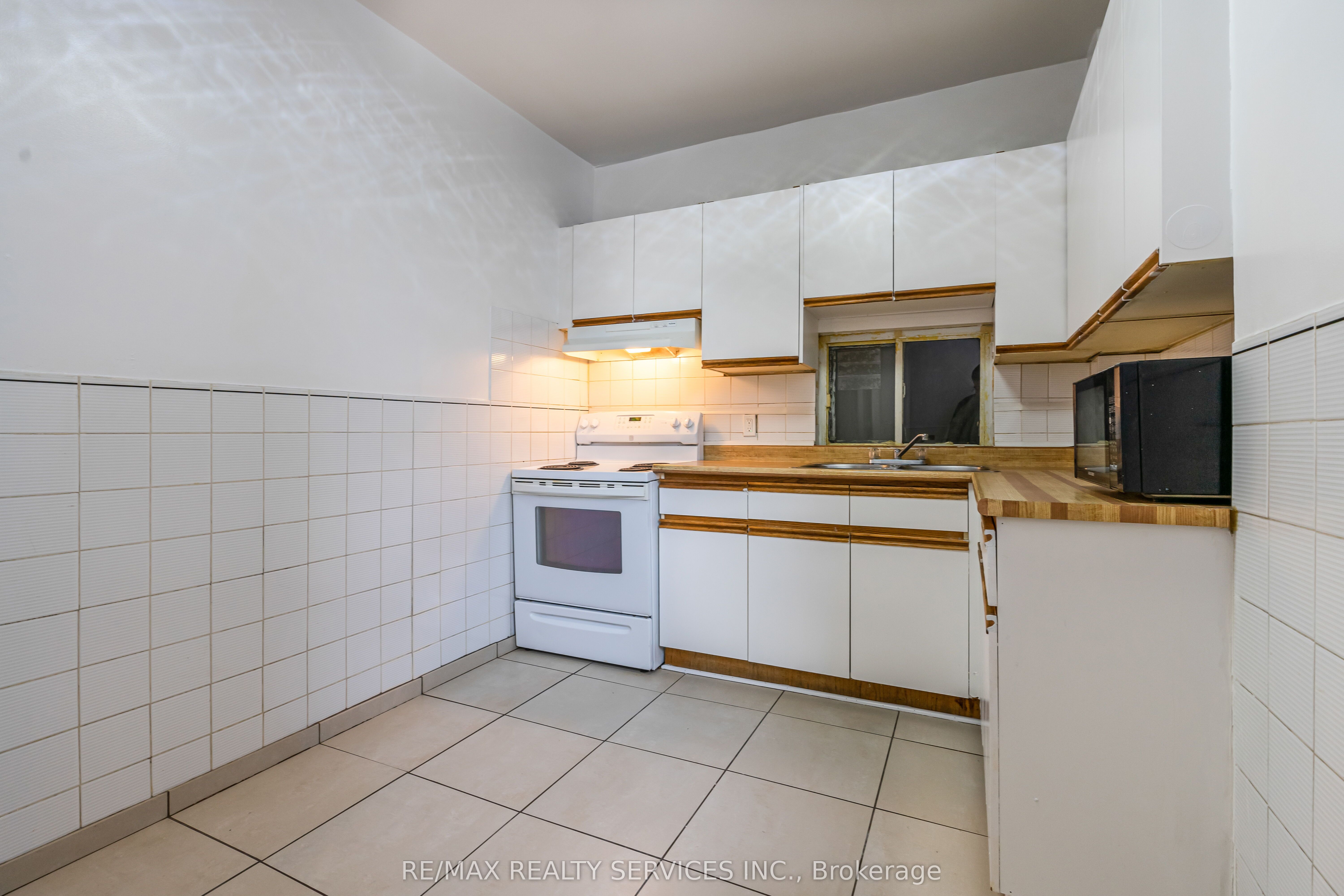 306 Greenwood Avenue 2 Property Photo 8