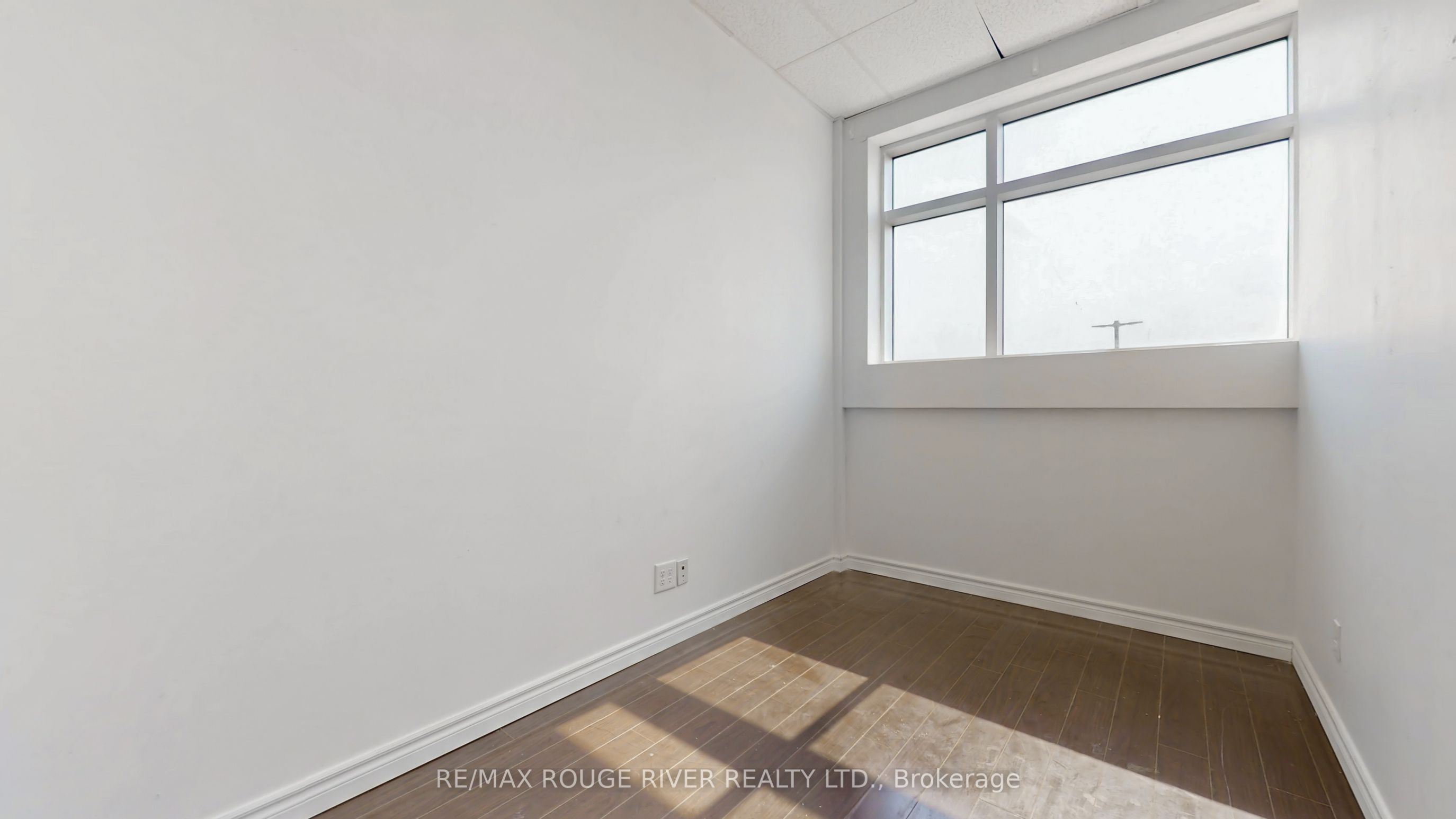 69 Lebovic Avenue D211 Property Photo 20