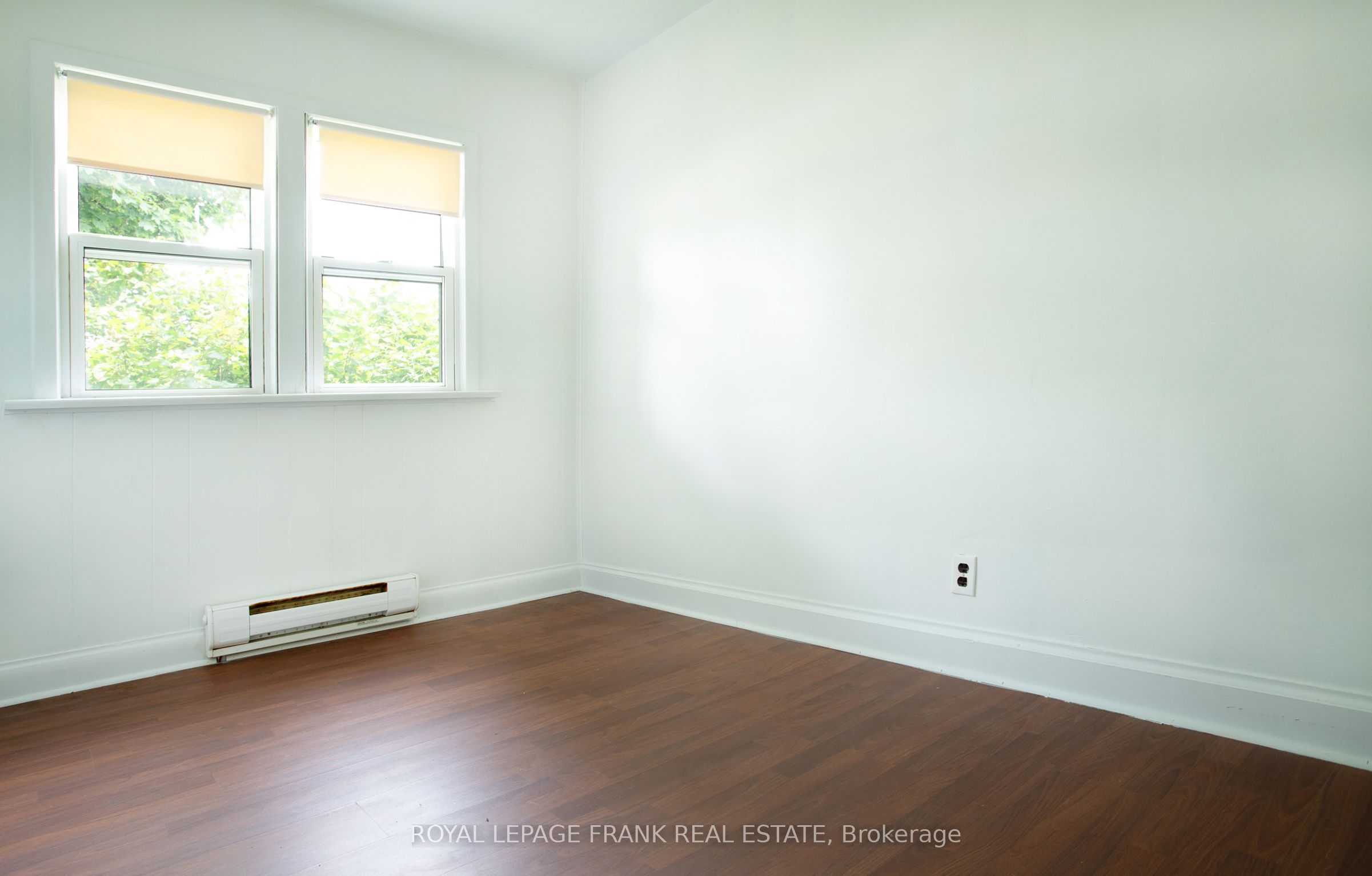377 Adelaide Avenue W Property Photo 17