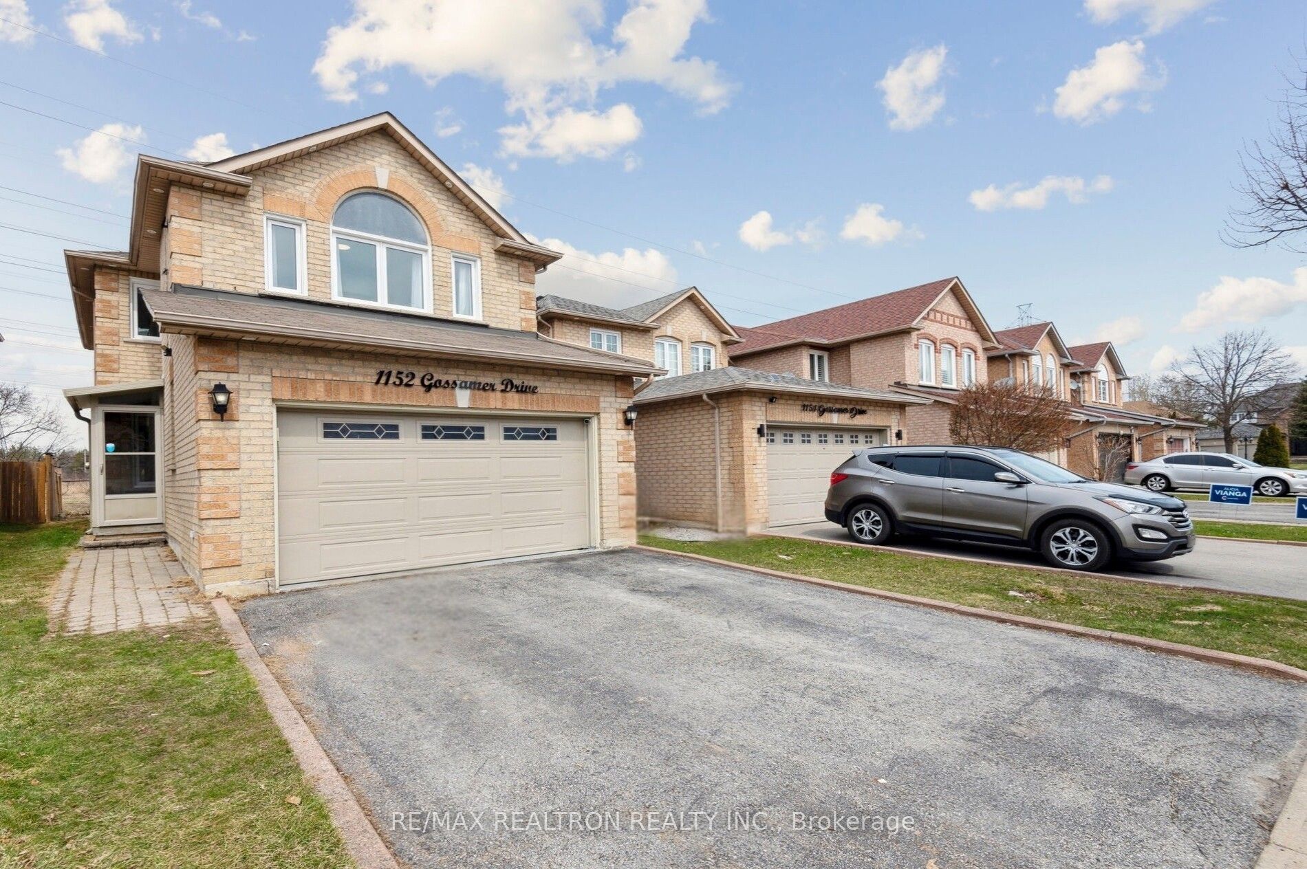 1152 Gossamer Drive Property Photo 1
