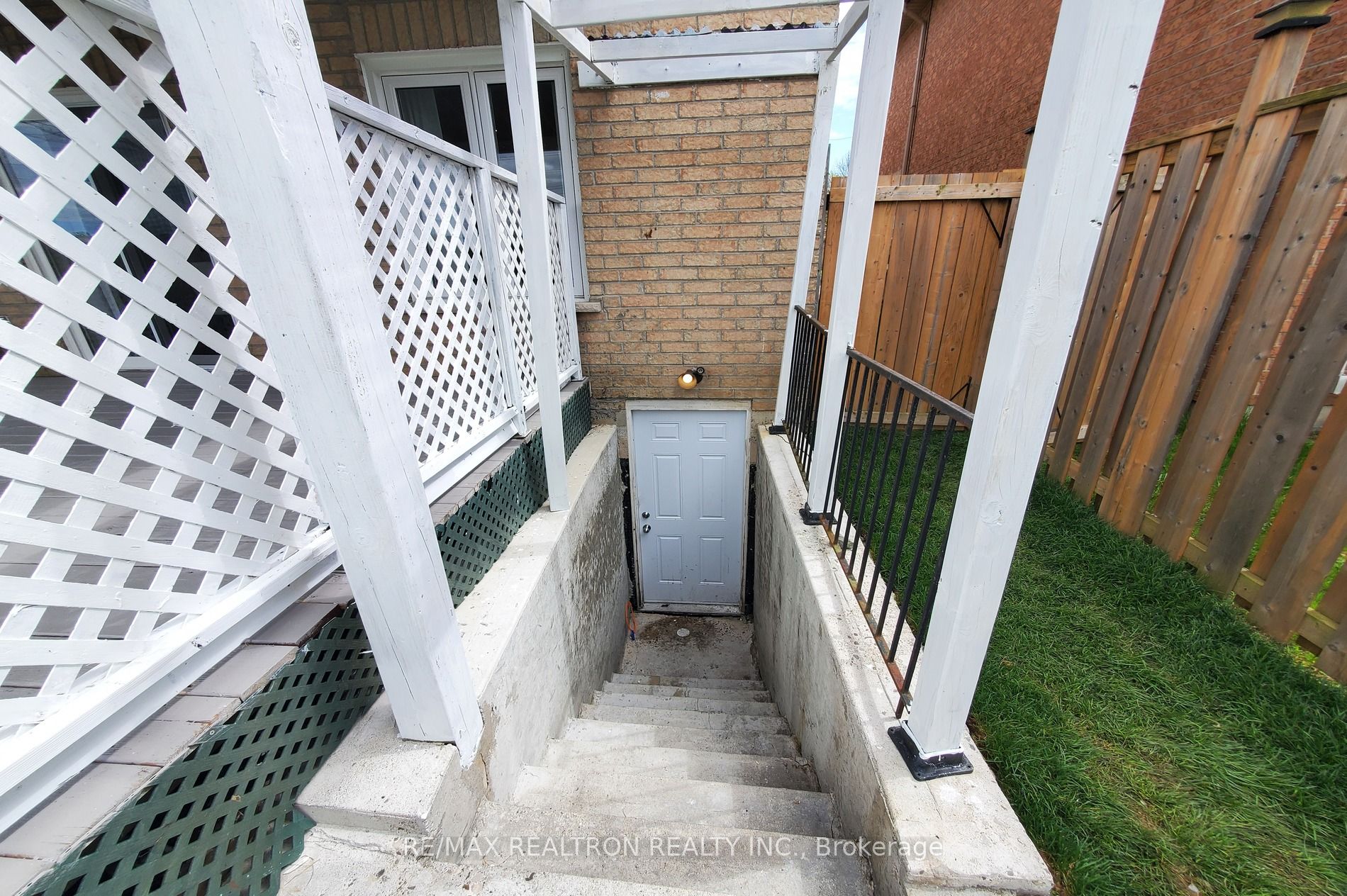 1152 Gossamer Drive Property Photo 29