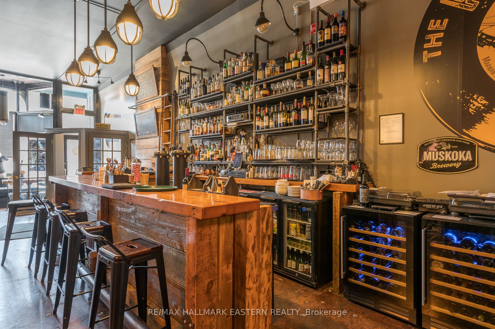 183 Queen Street Property Photo 6