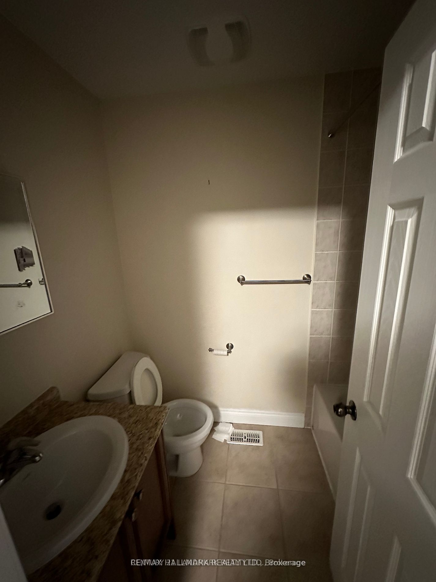 #main - 28 Blunden Rd Property Photo 6