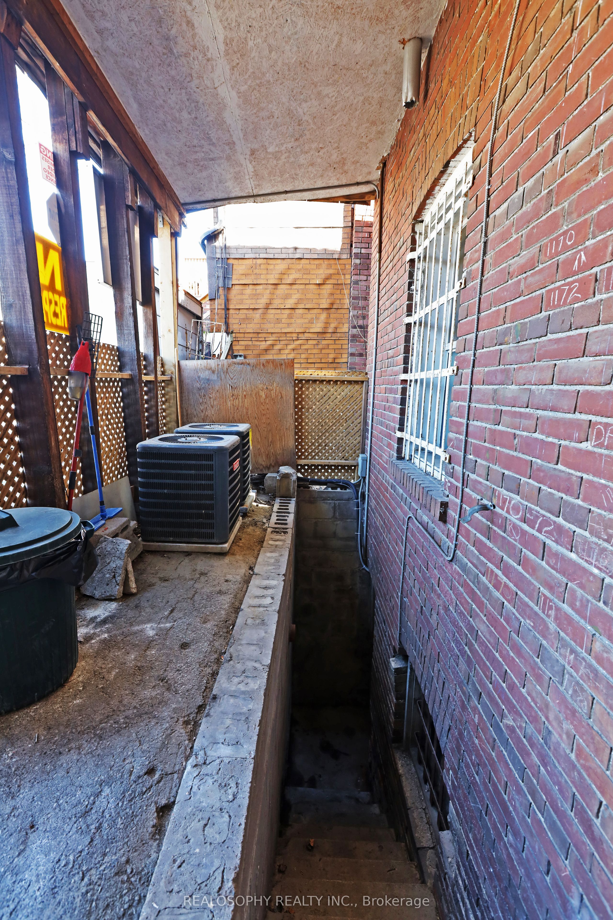 1170 Danforth Avenue Property Photo 9