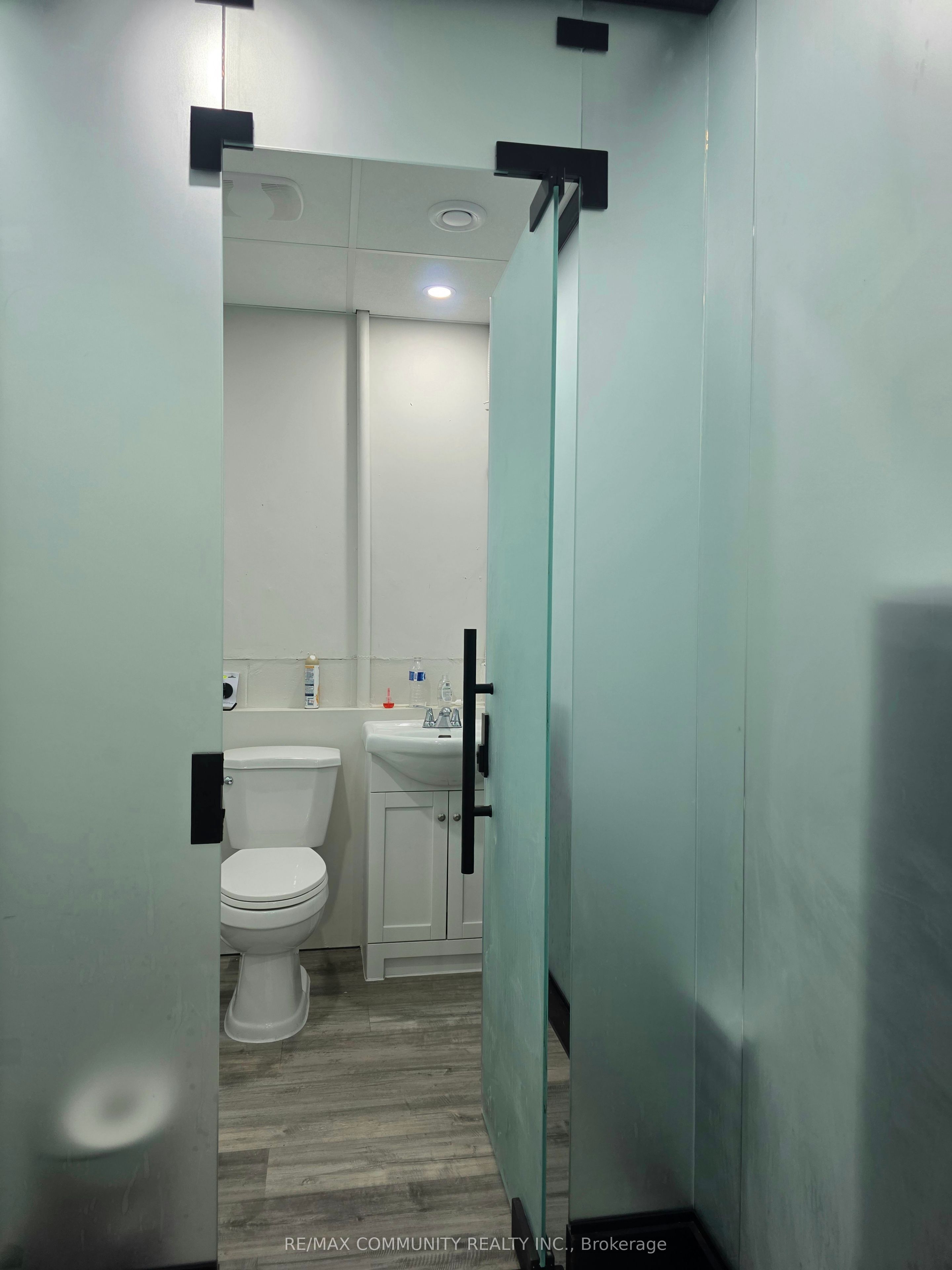 #19 - 1345 Morningside Avenue Property Photo 12