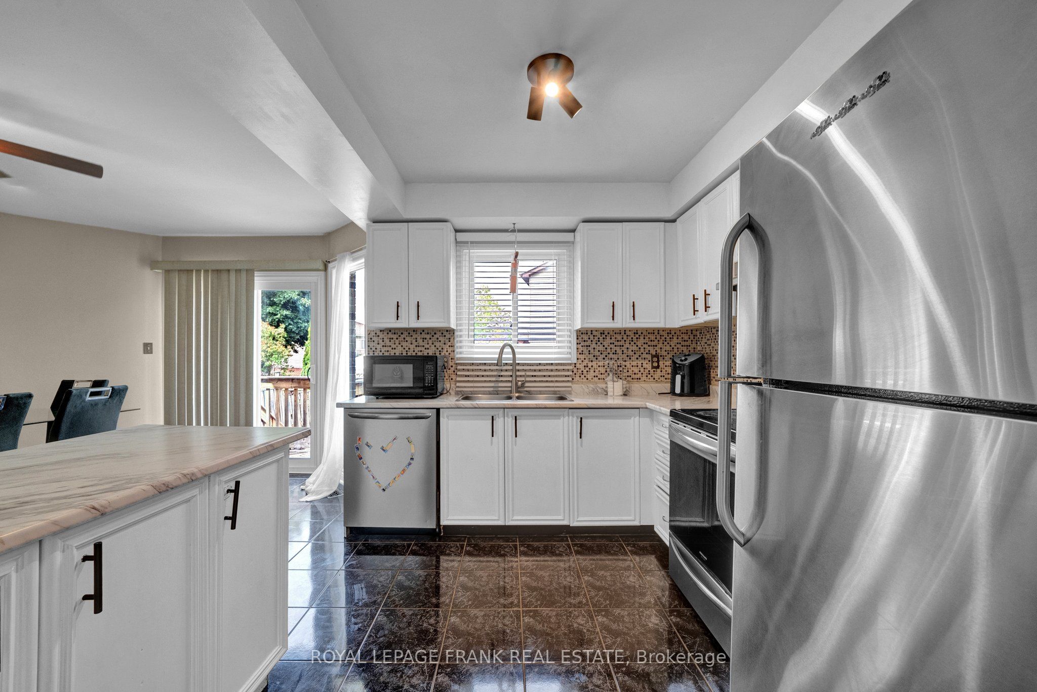 848 Attersley Drive Property Photo 11