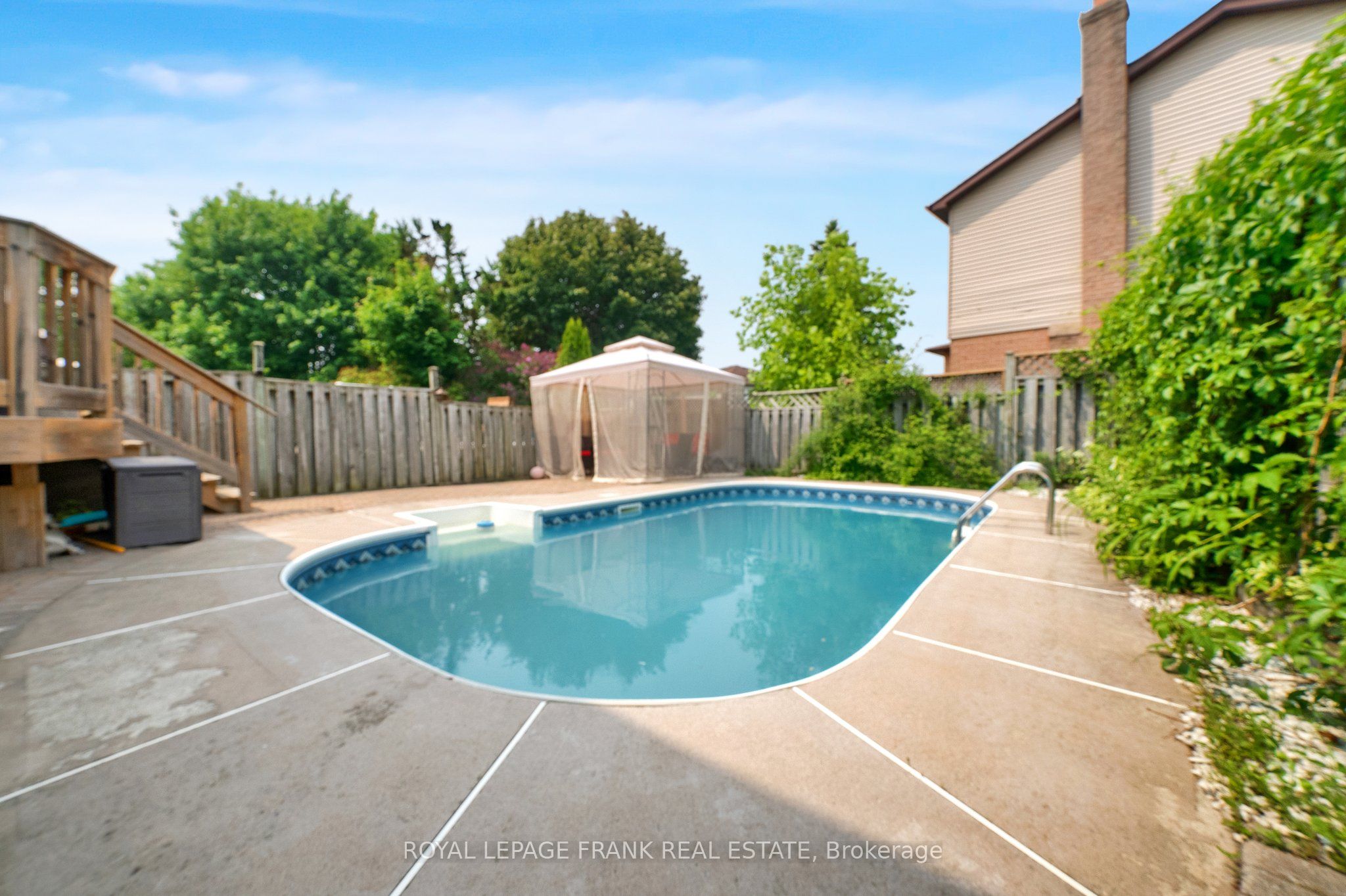 848 Attersley Drive Property Photo 38