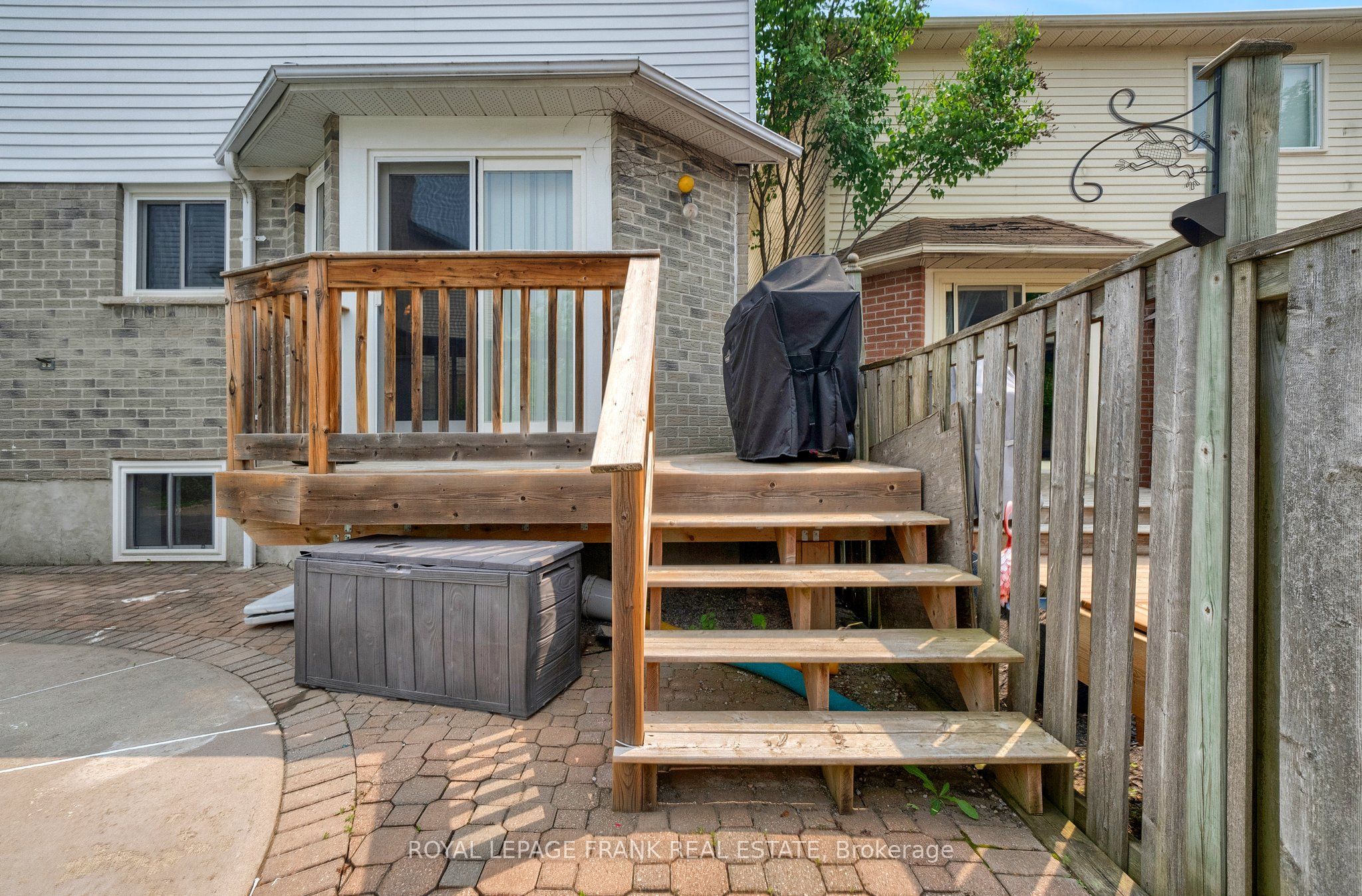848 Attersley Drive Property Photo 40