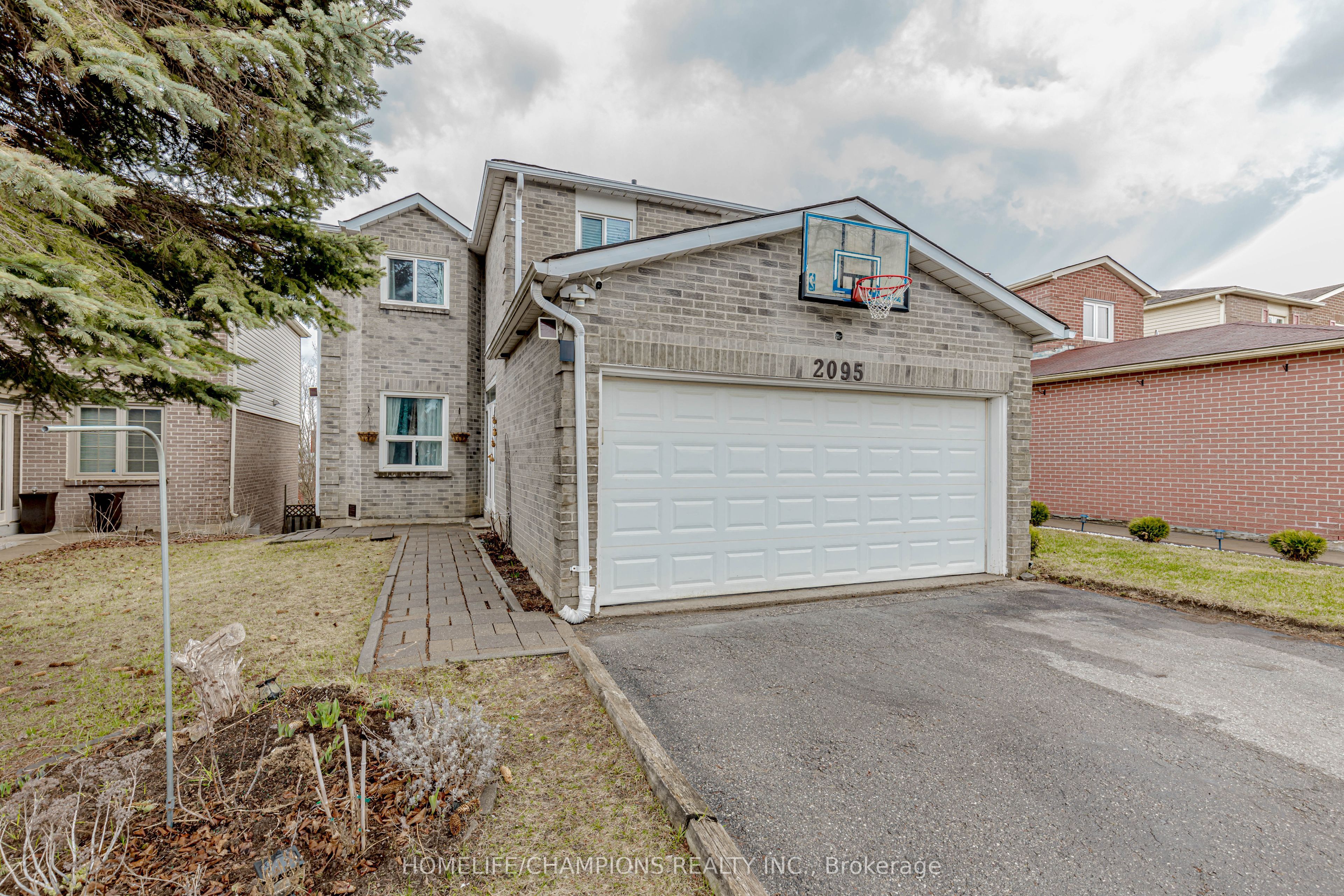 2095 Duberry Dr Property Photo 1