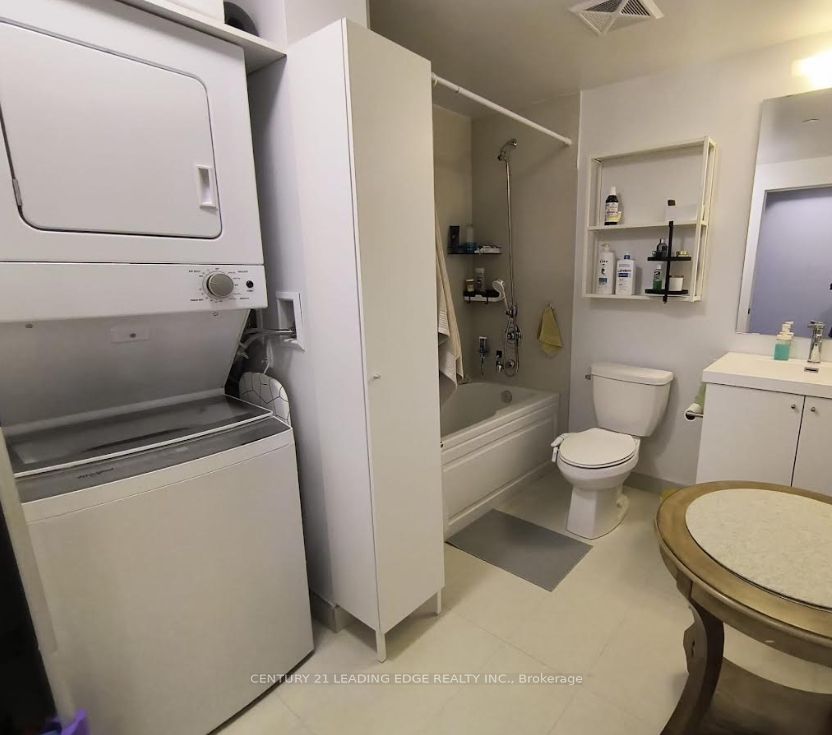 2550 Simcoe Street N 320 Property Photo 6