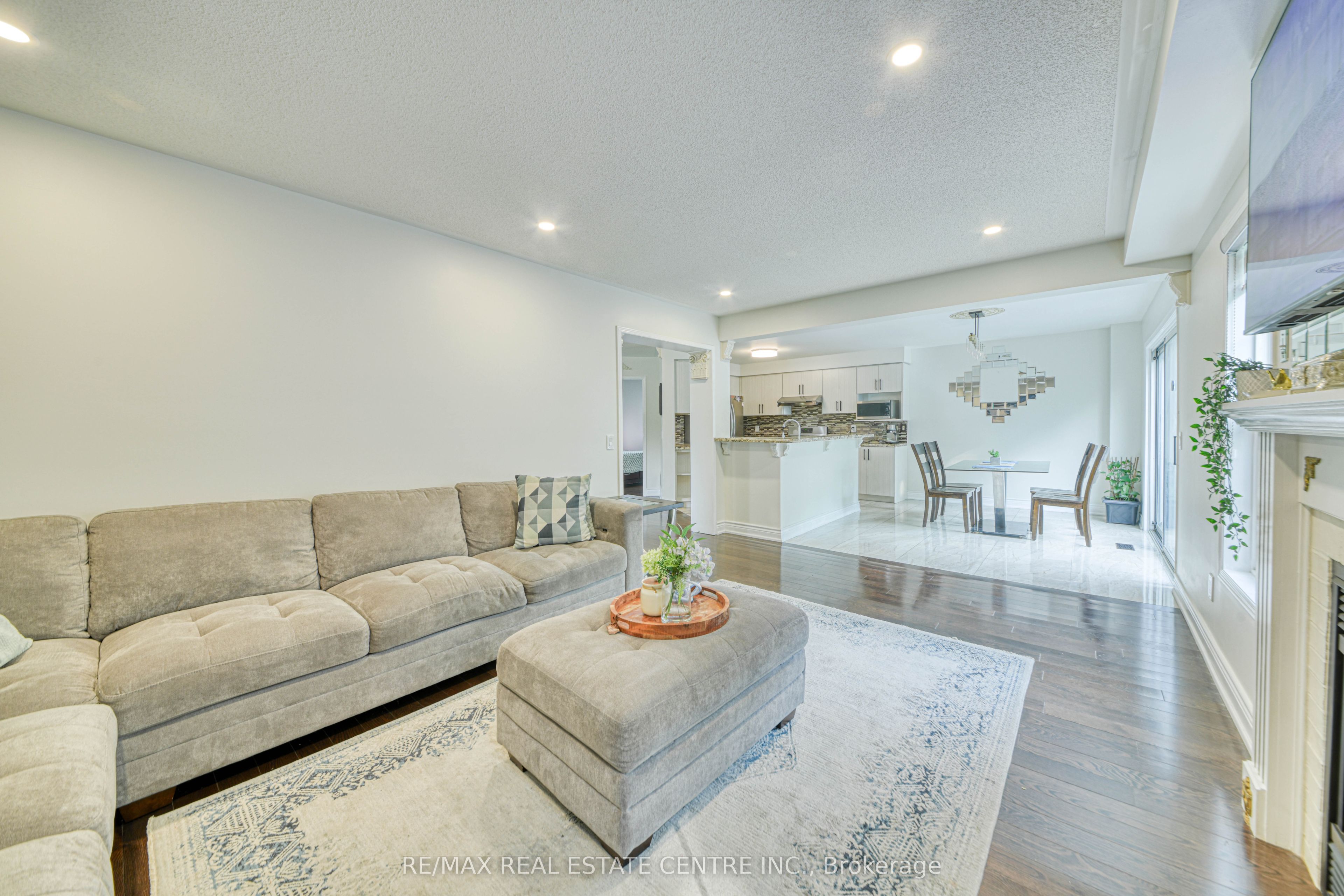 3100 Country Lane Property Photo 12