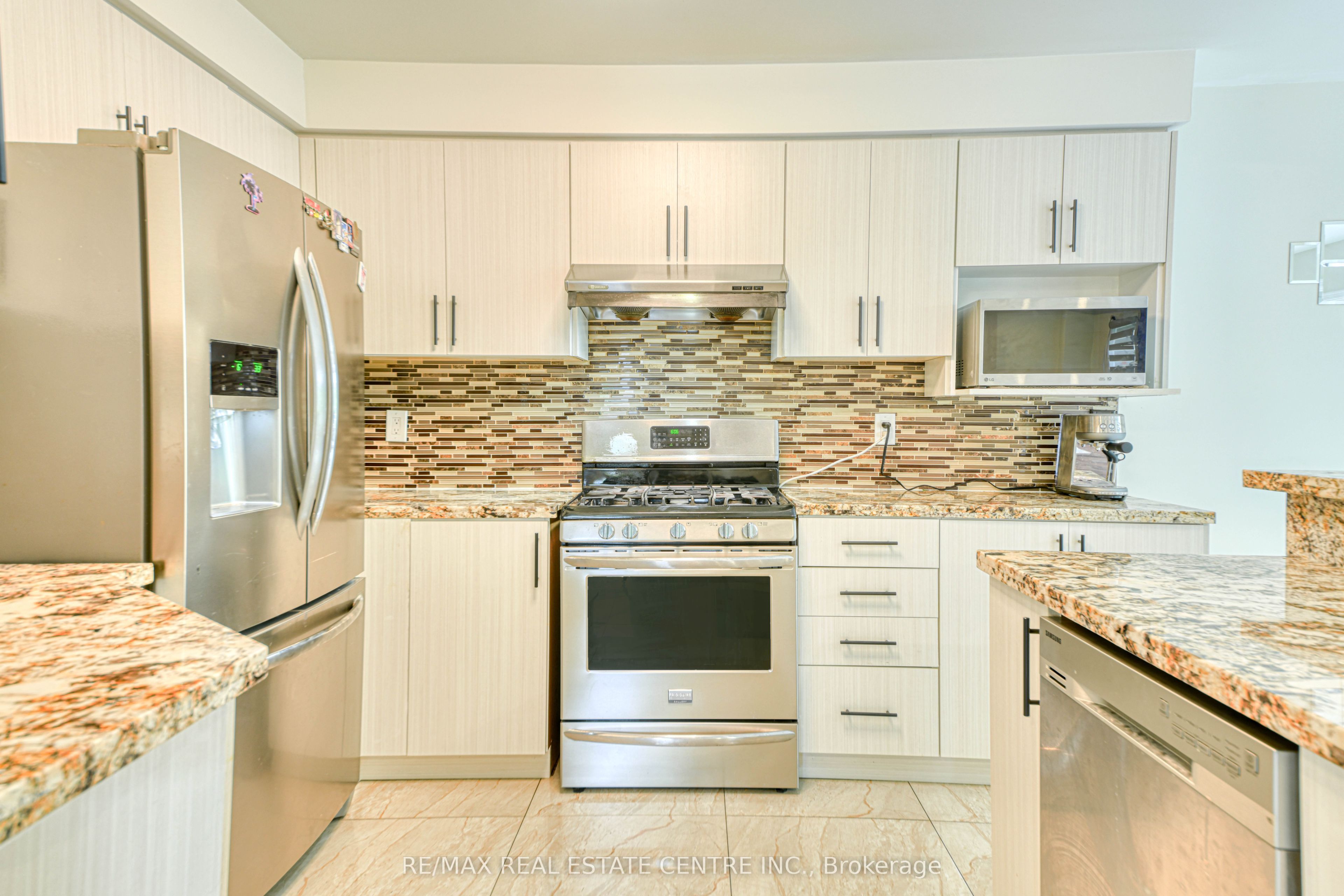 3100 Country Lane Property Photo 14