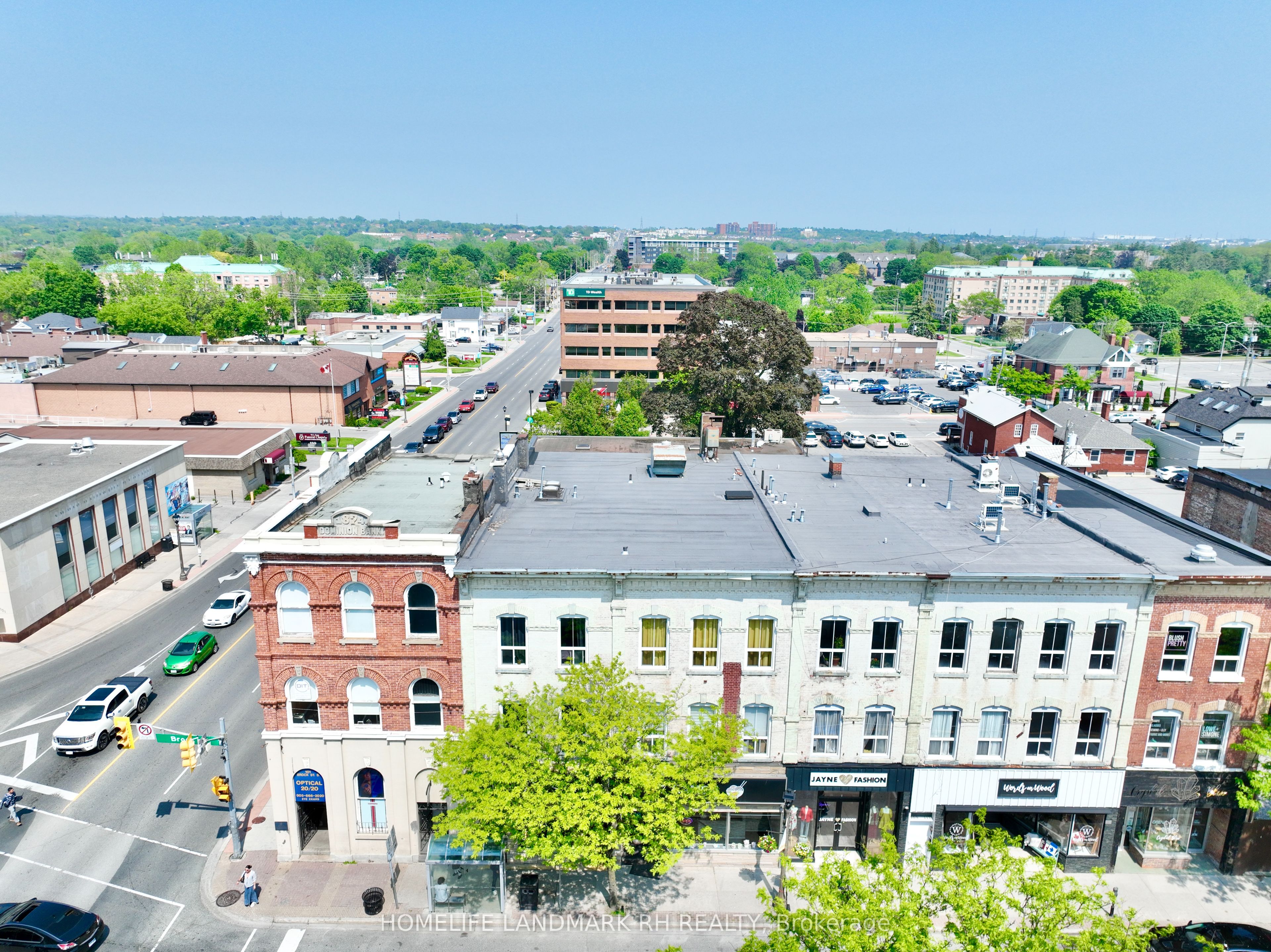 105-107 Brock Street S Property Photo 4