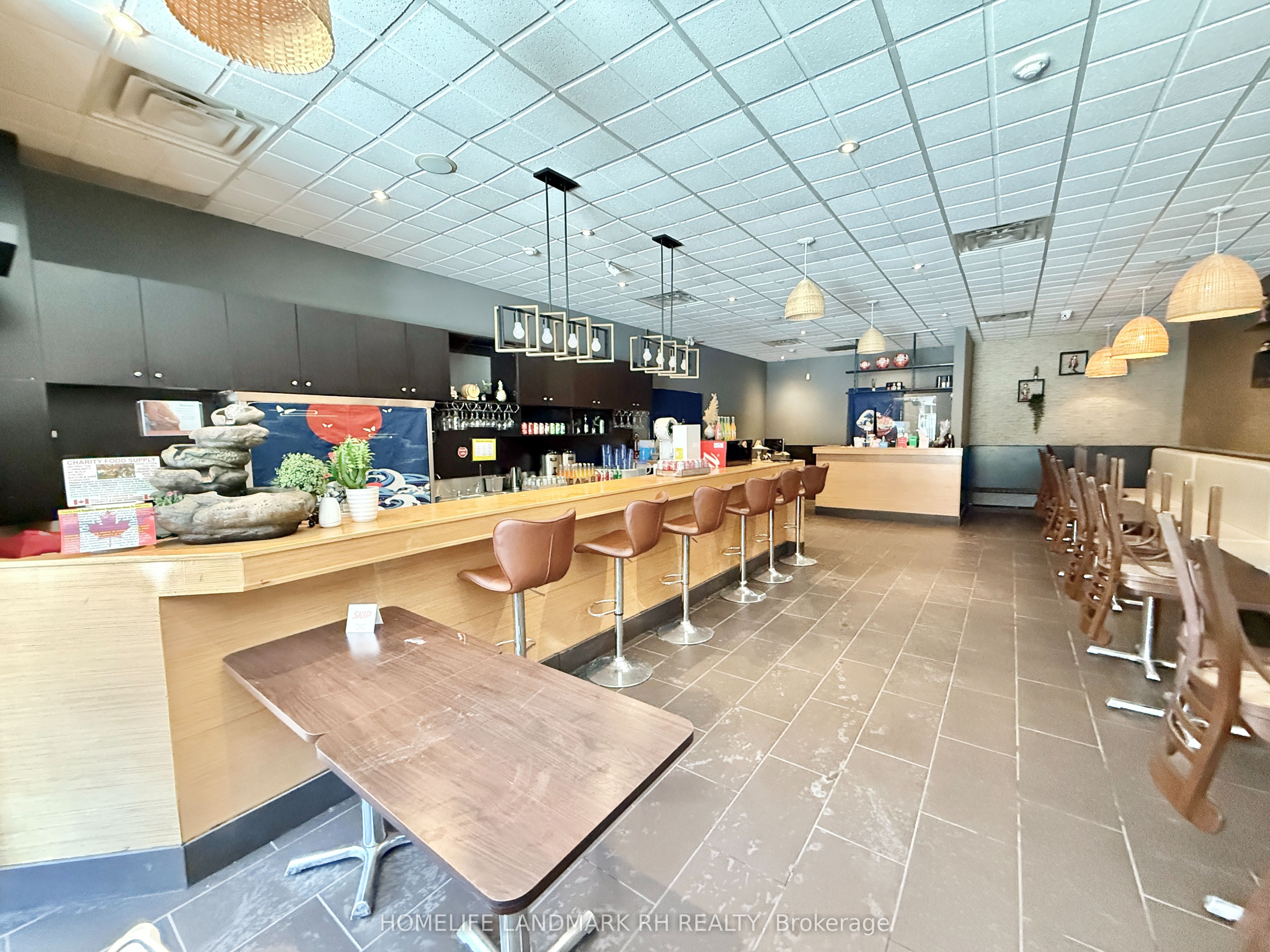 105-107 Brock Street S Property Photo 8