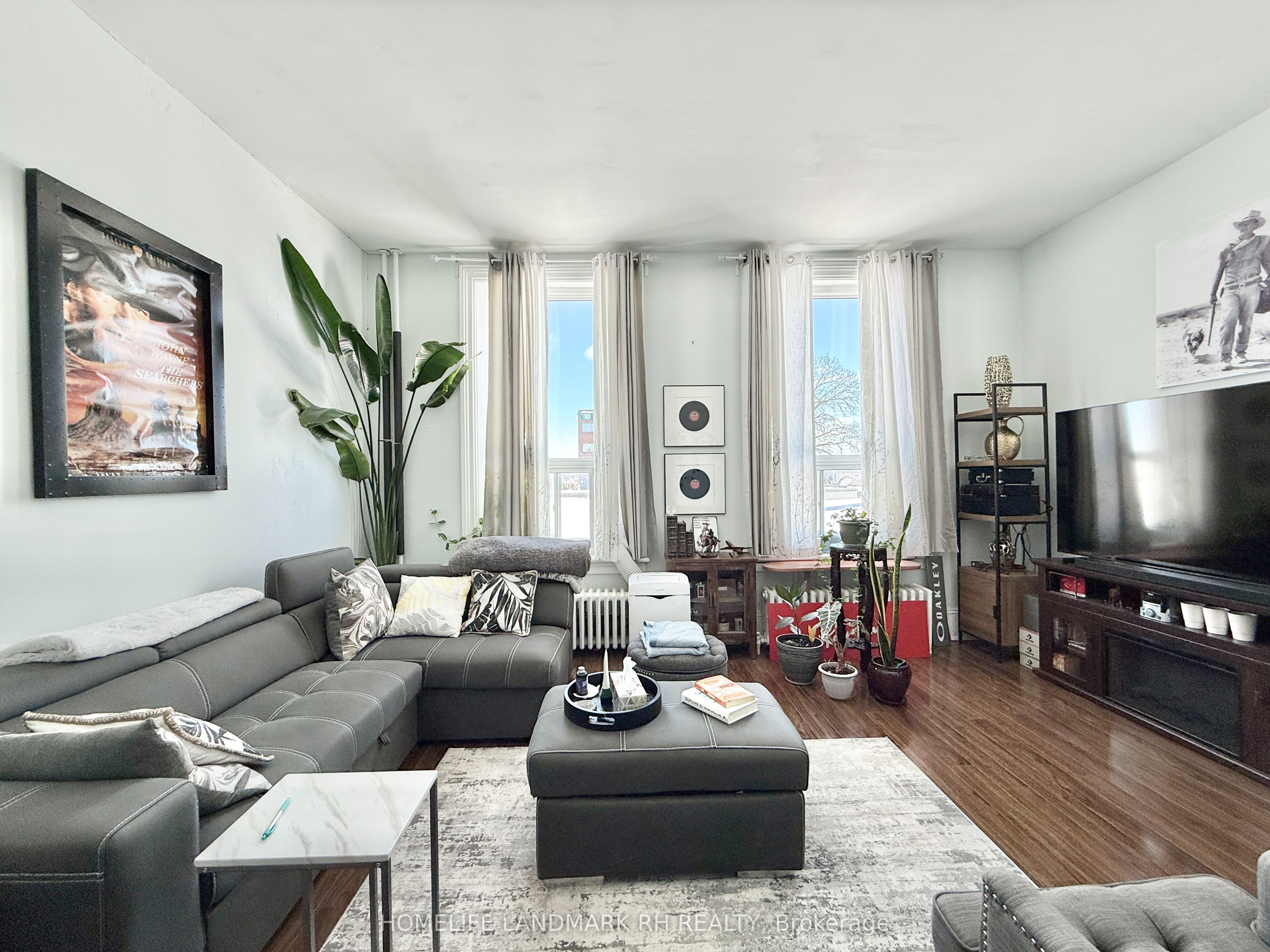 105-107 Brock Street S Property Photo 13