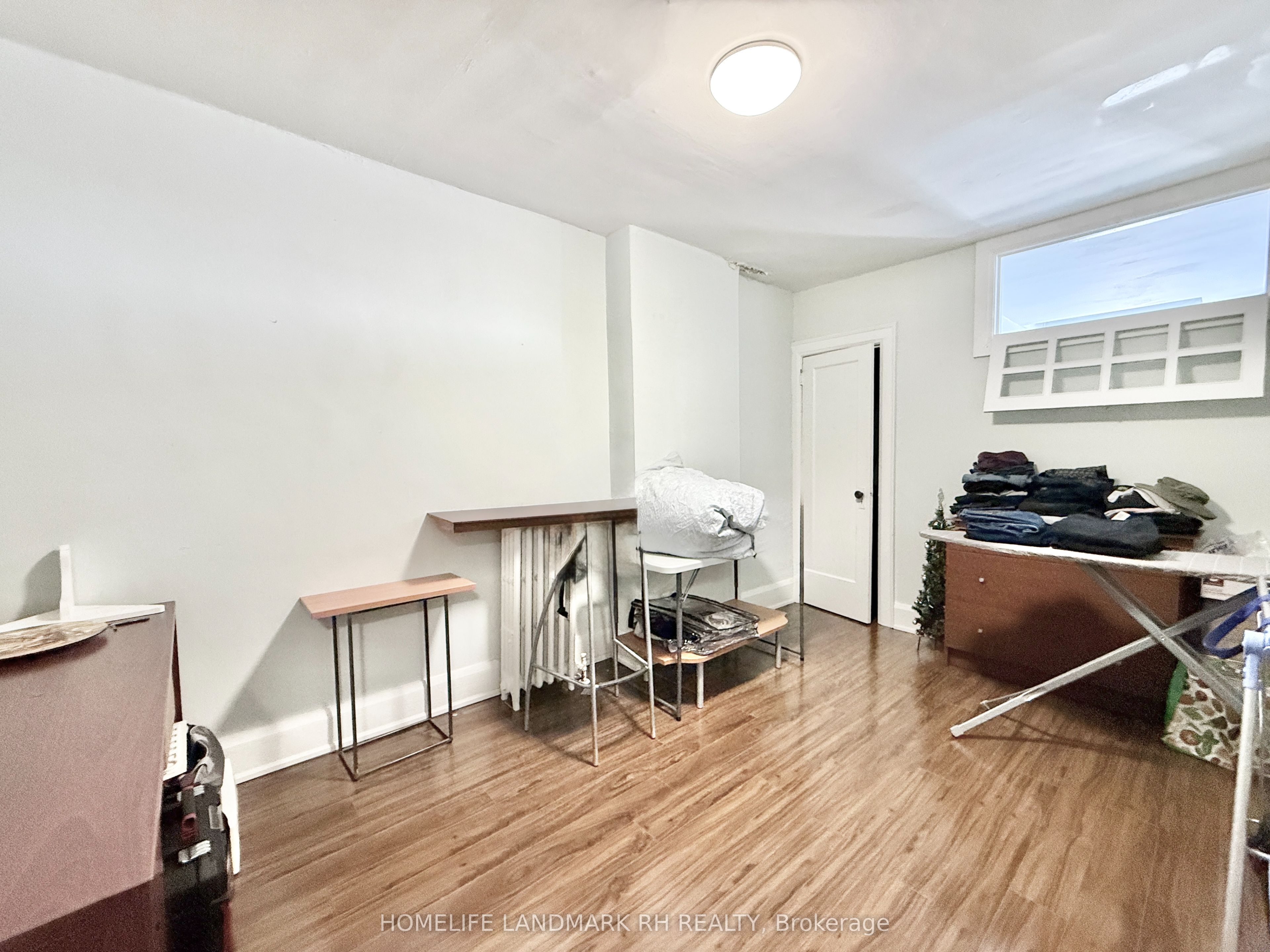 105-107 Brock Street S Property Photo 16