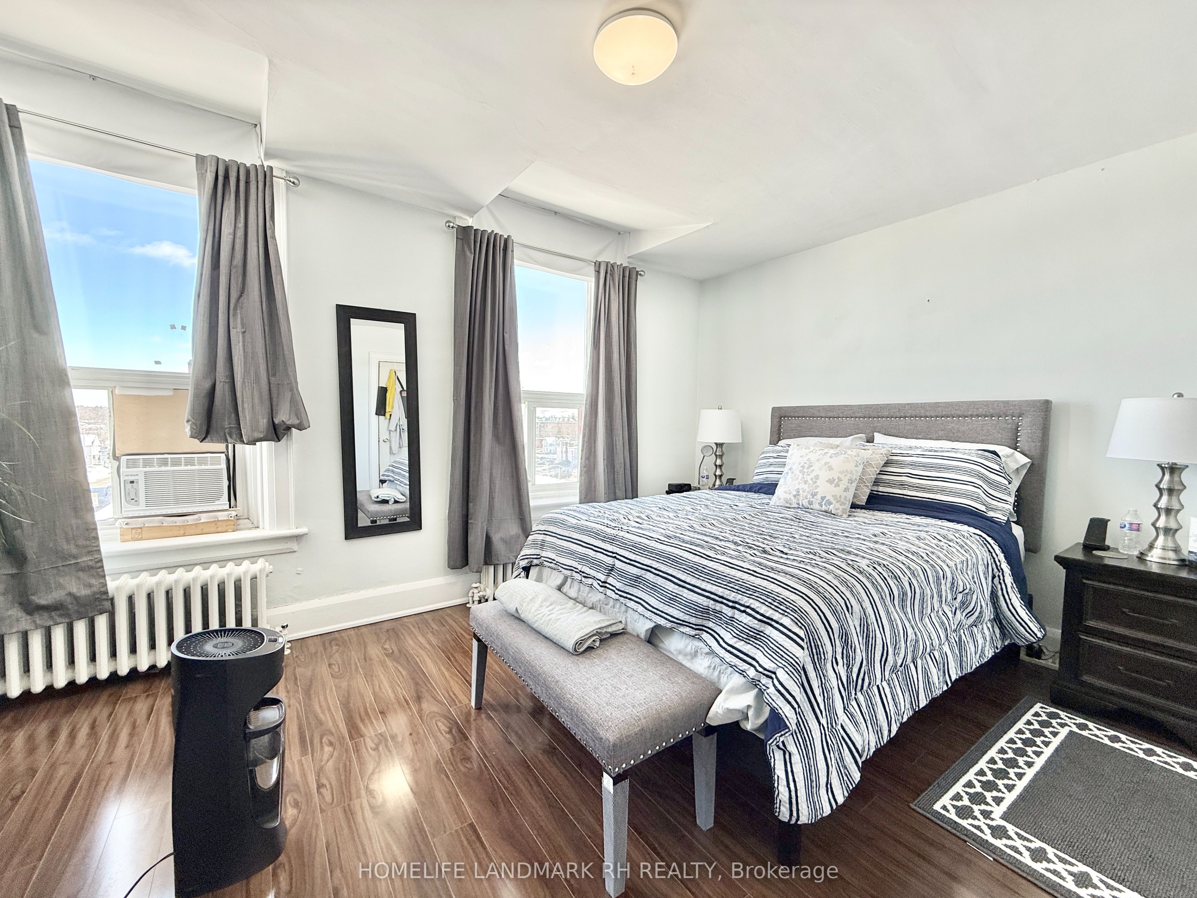 105-107 Brock Street S Property Photo 17