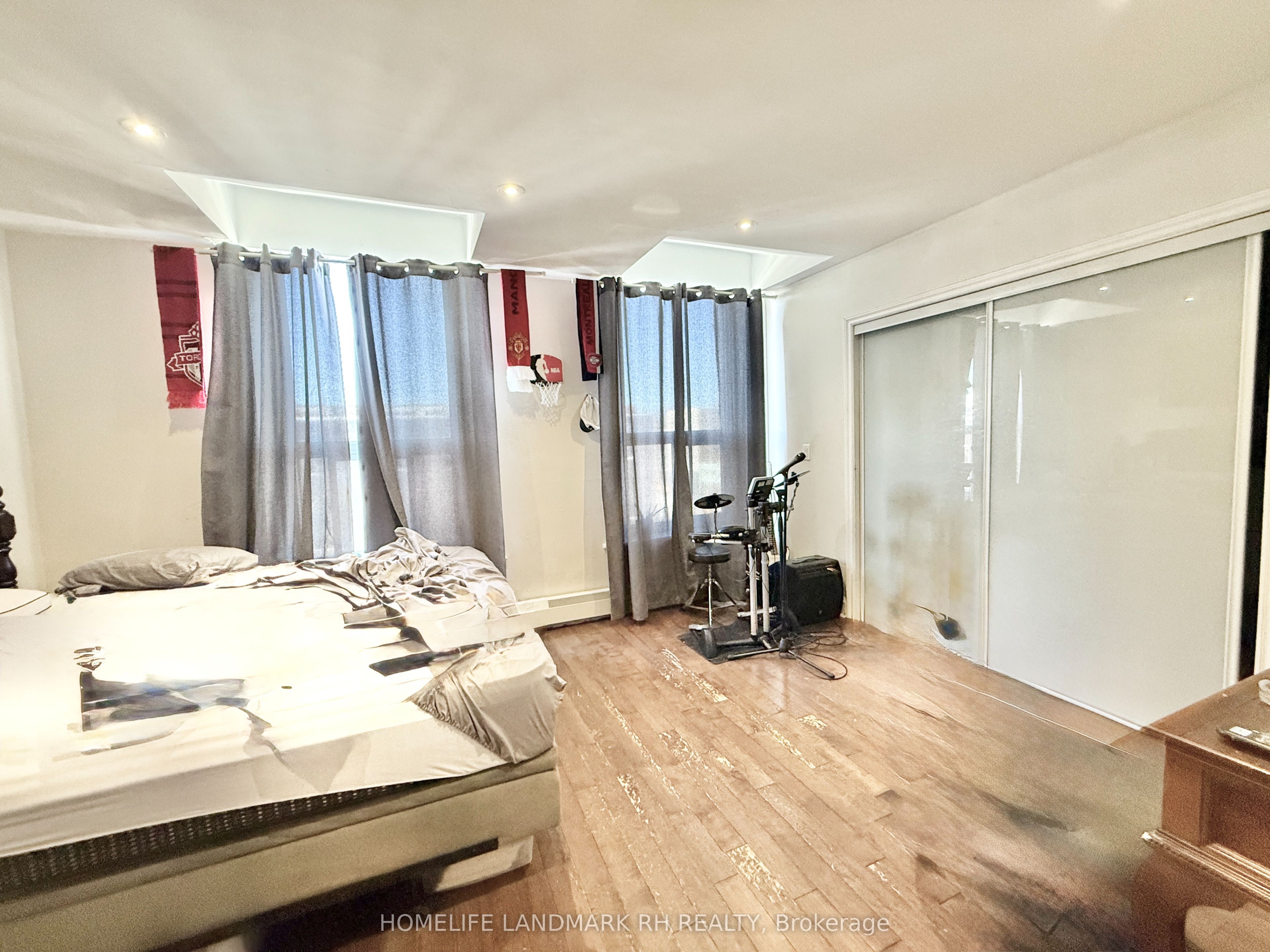 105-107 Brock Street S Property Photo 24