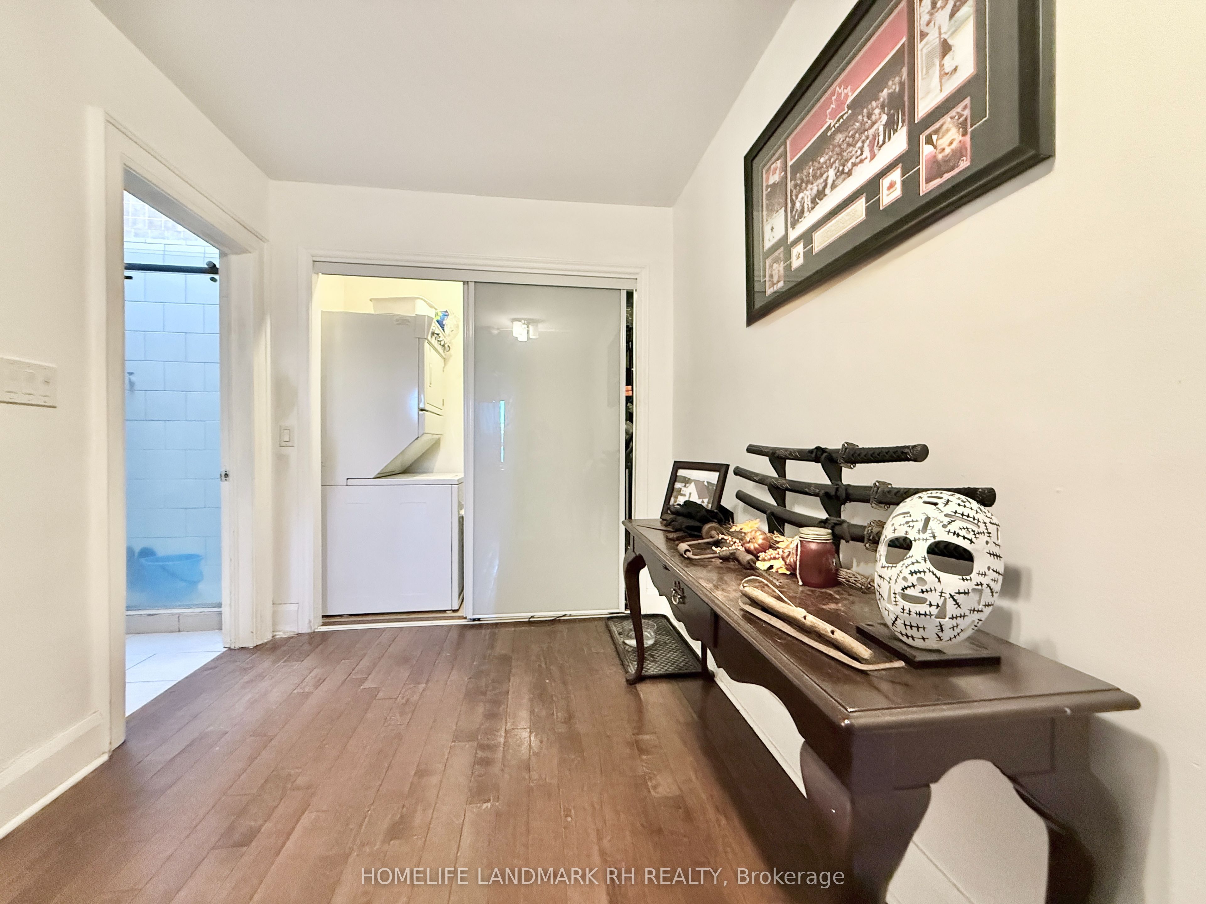 105-107 Brock Street S Property Photo 25