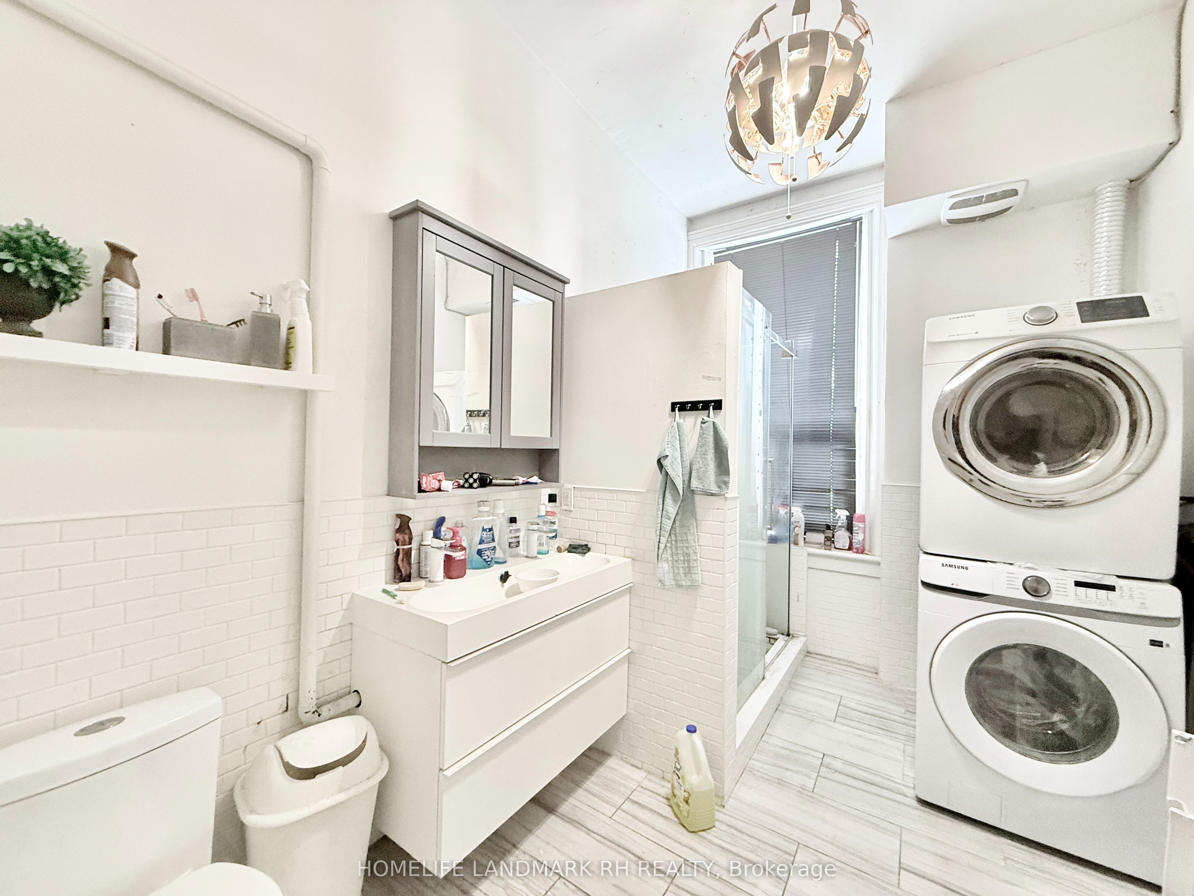 105-107 Brock Street S Property Photo 28