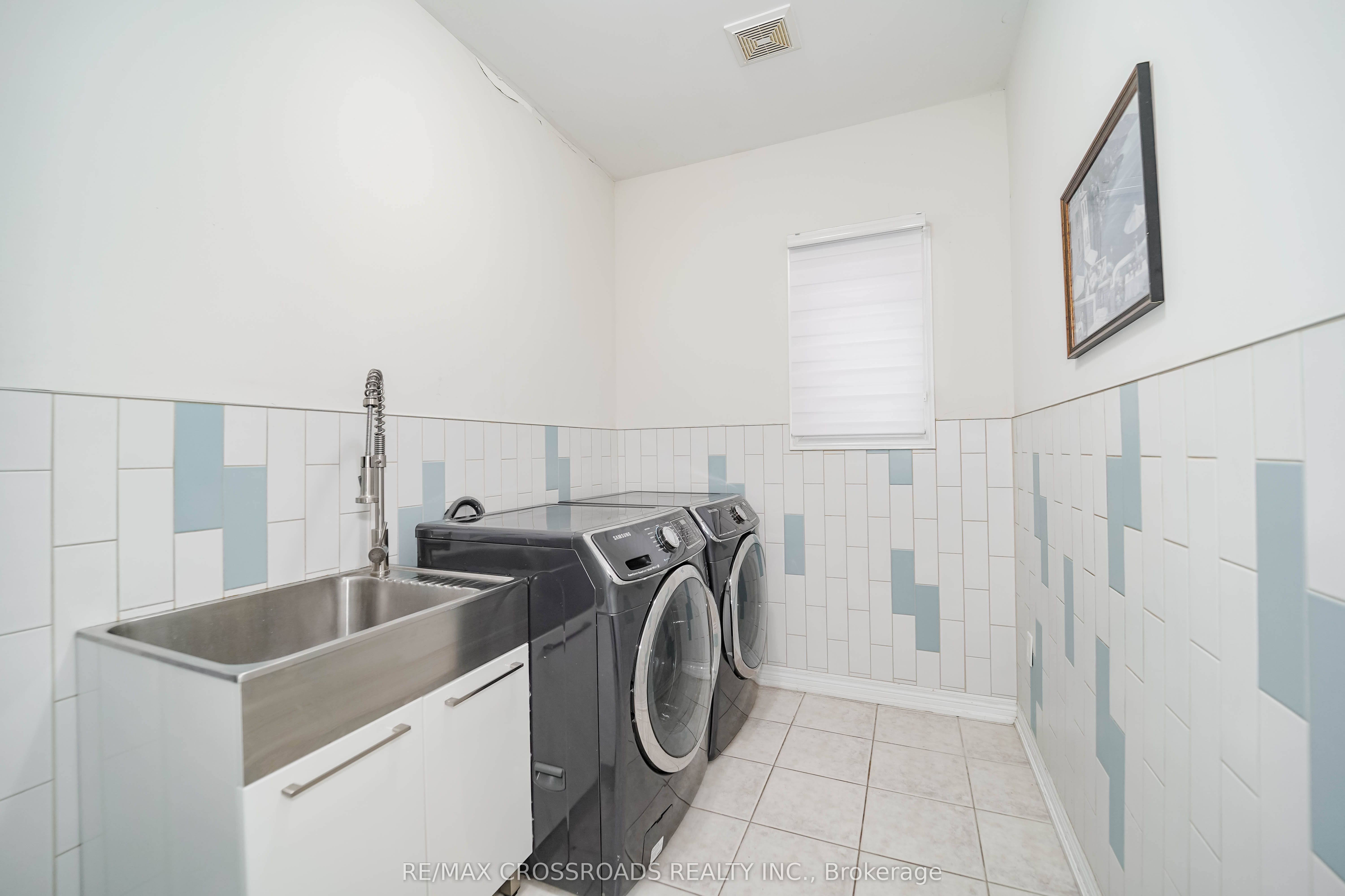 1383 Langley Circle Property Photo 21