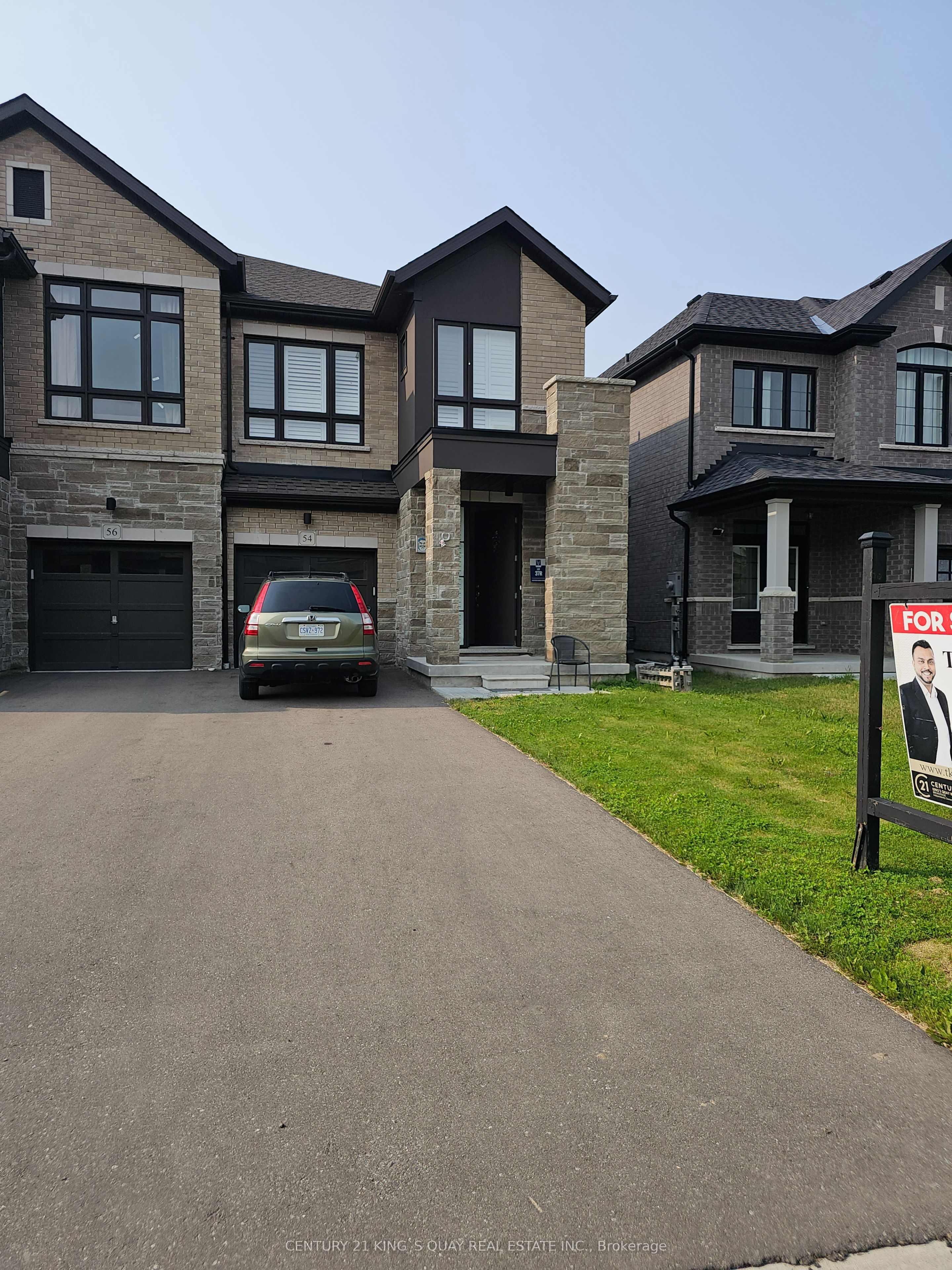 54 Peter Hogg Court Property Photo 1