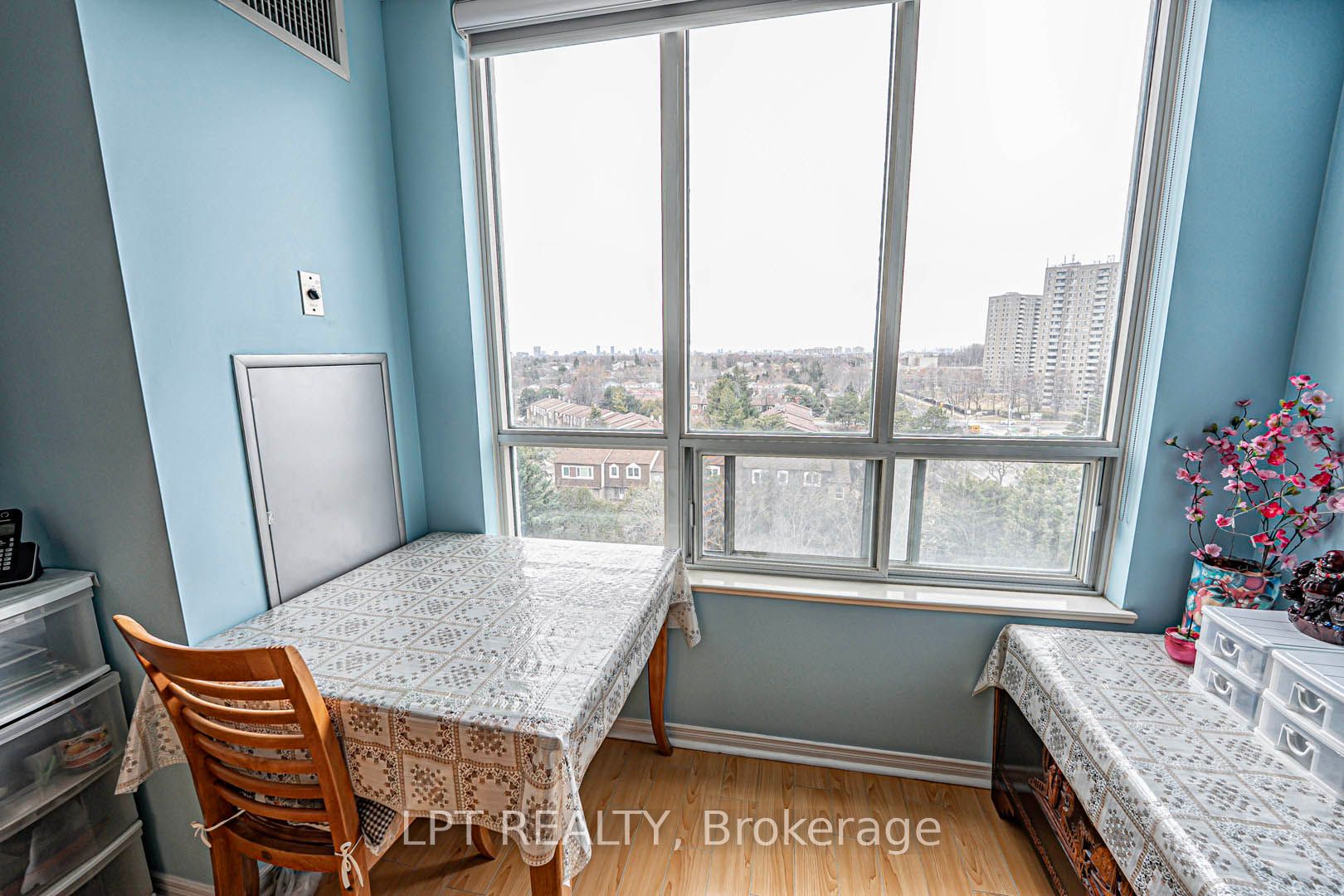 5001 Finch Avenue E 1003 Property Photo 12