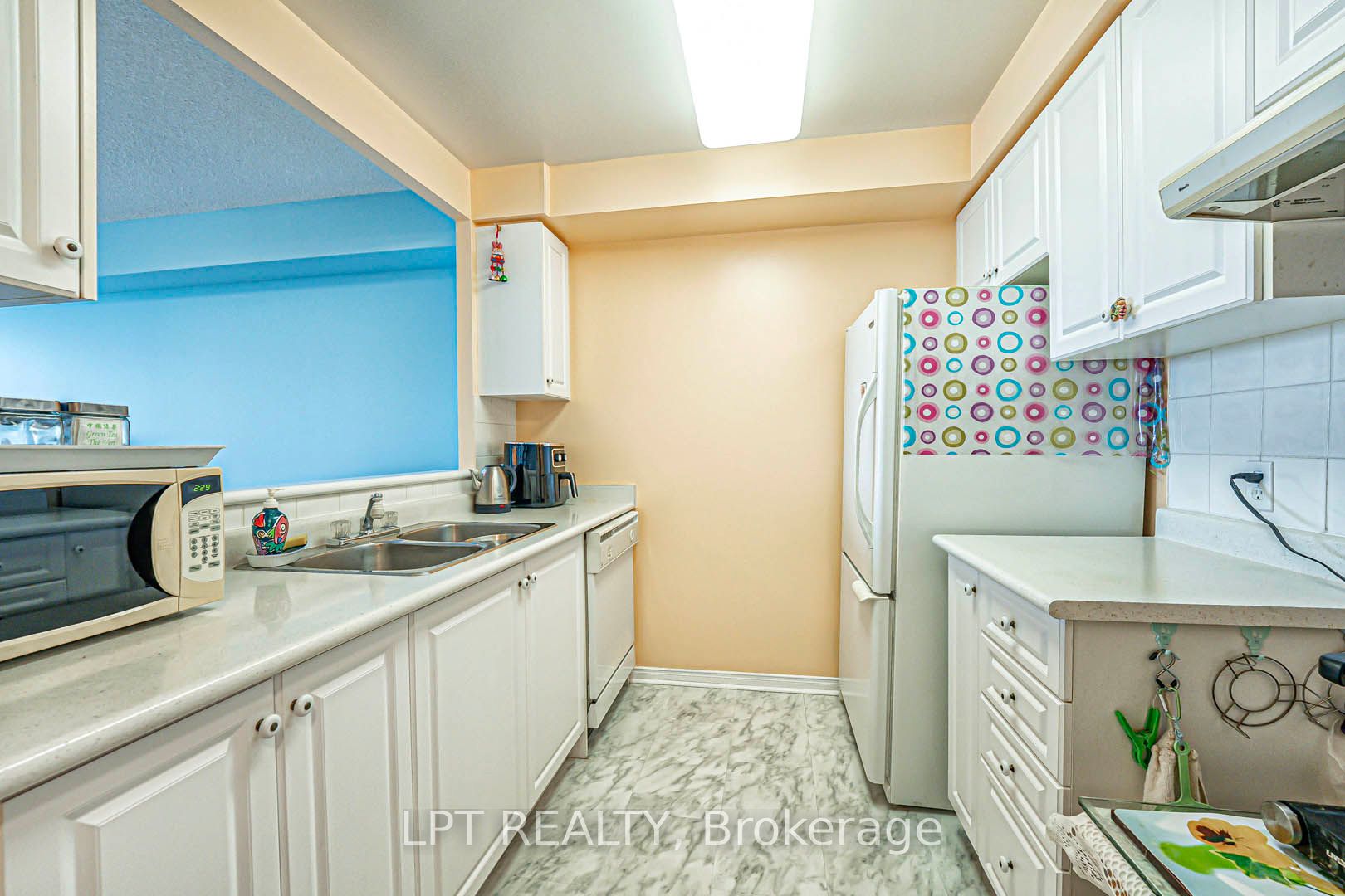 5001 Finch Avenue E 1003 Property Photo 17