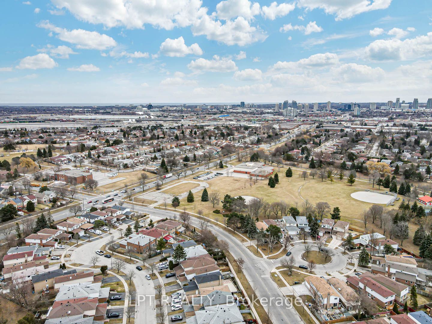 5001 Finch Avenue E 1003 Property Photo 35