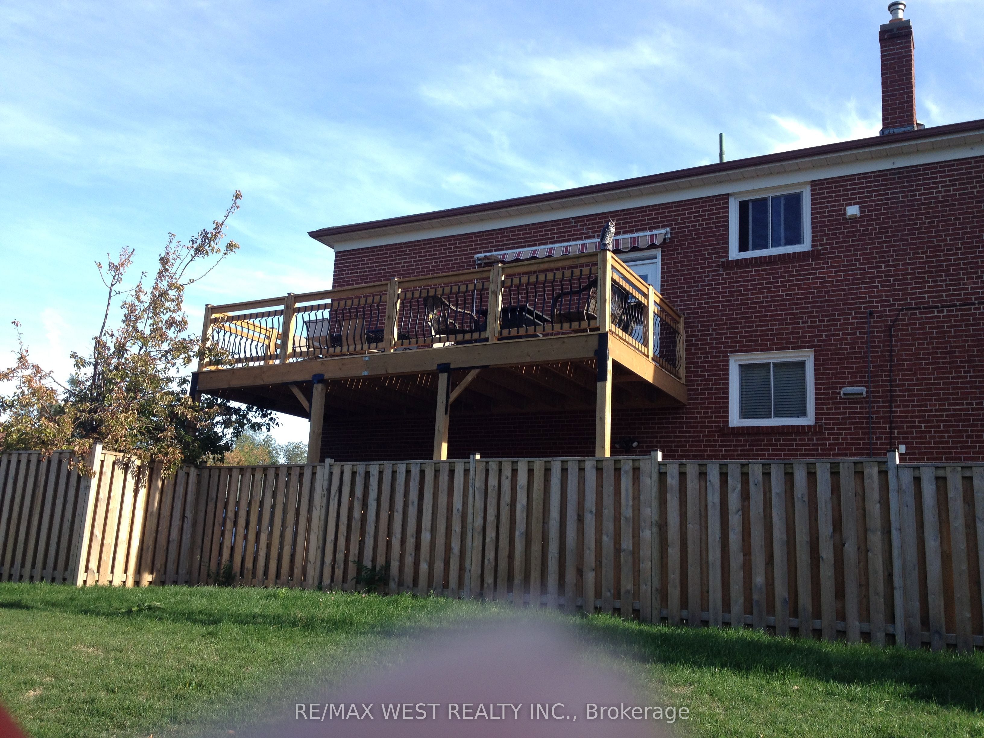 263 Oak Park Avenue Property Photo 1