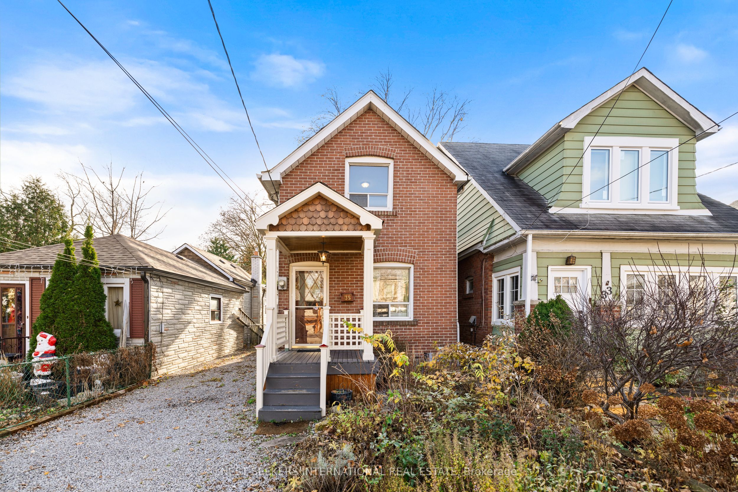35 Cambrai Avenue Property Photo 2
