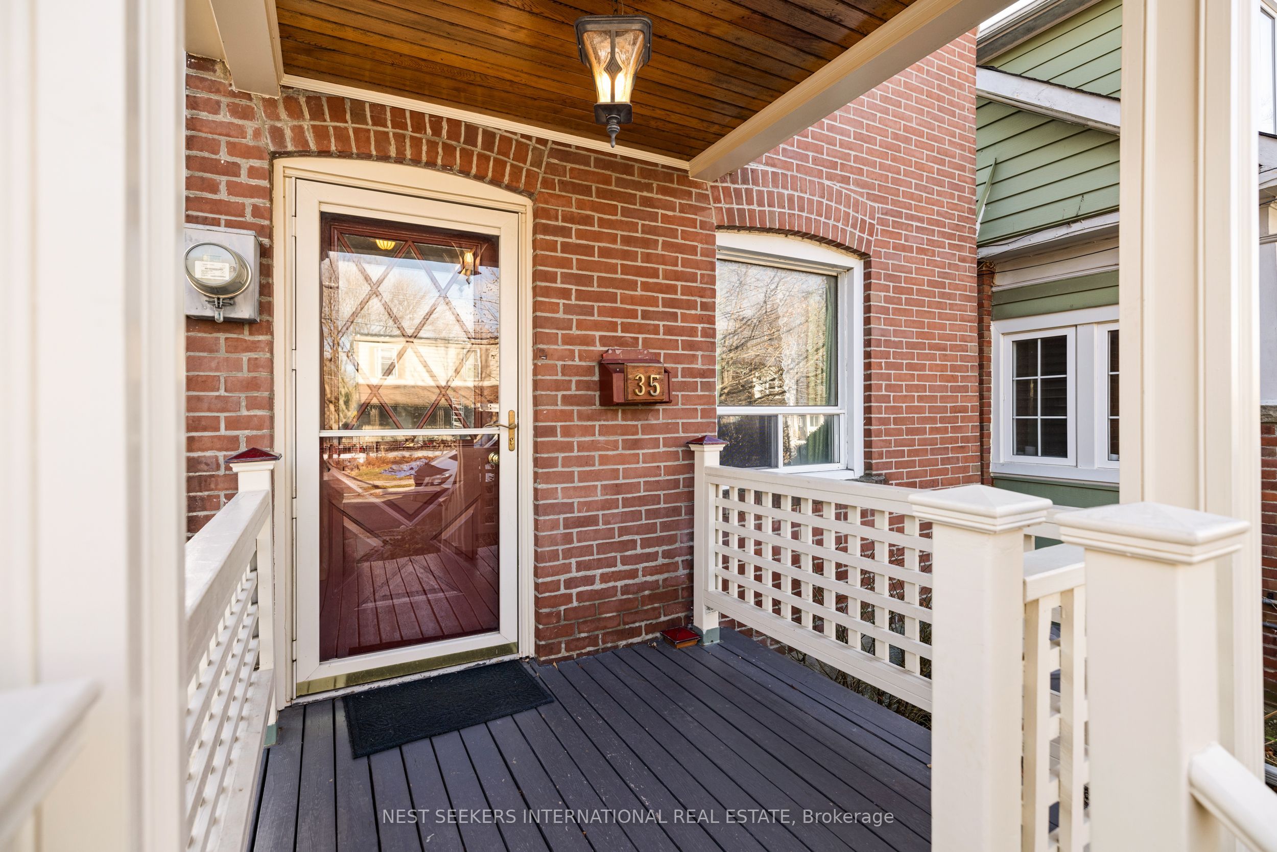 35 Cambrai Avenue Property Photo 4