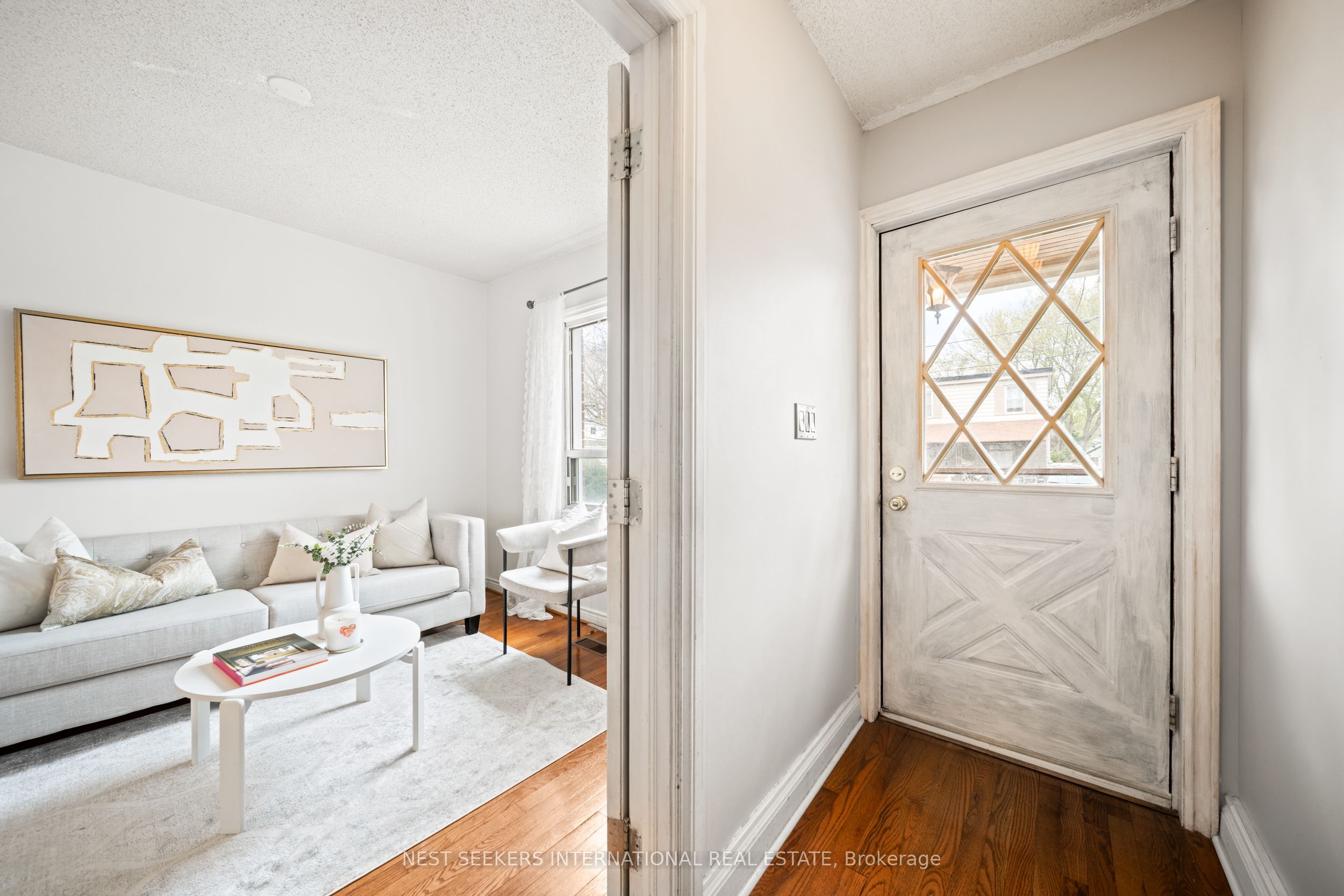 35 Cambrai Avenue Property Photo 6
