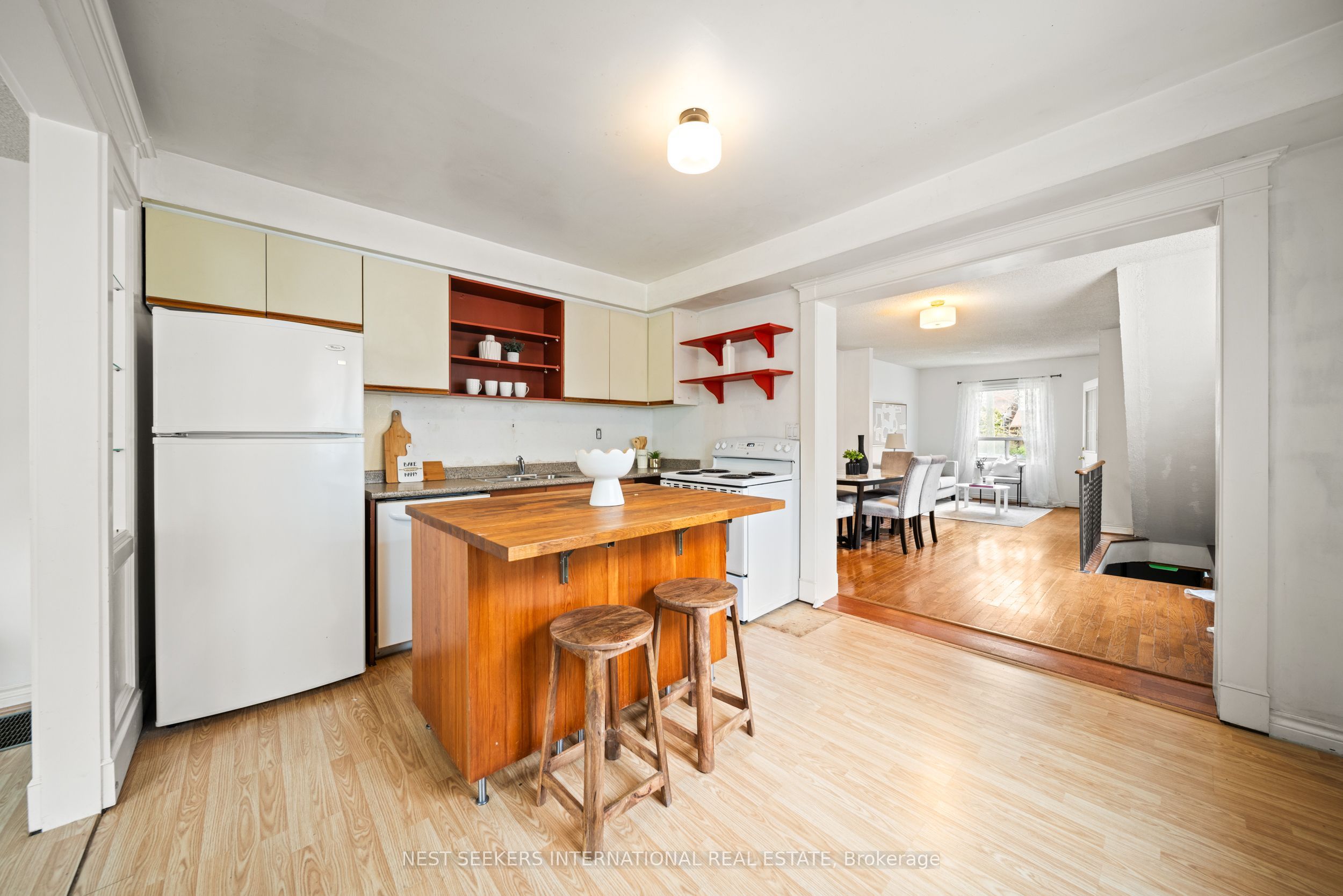 35 Cambrai Avenue Property Photo 21