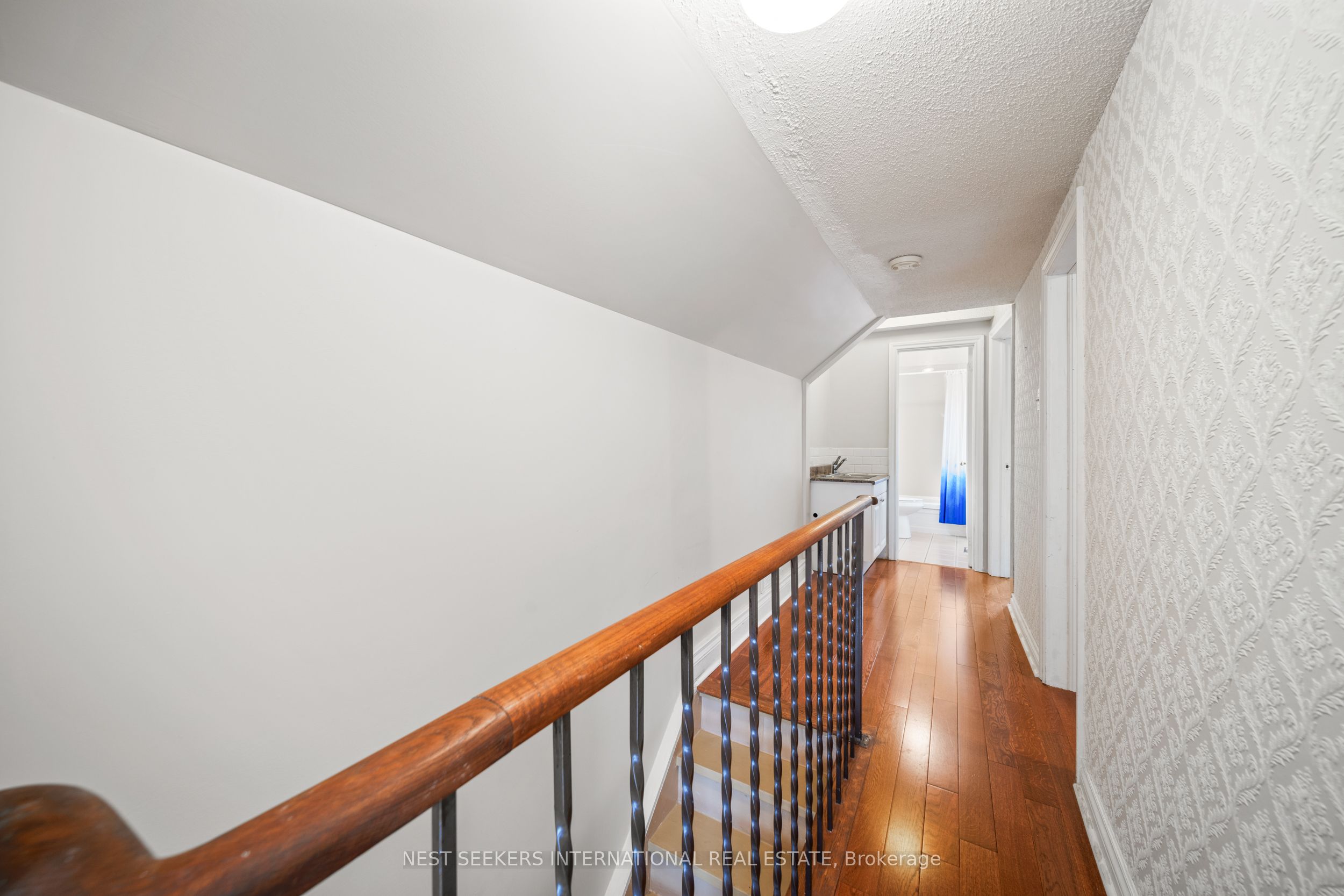 35 Cambrai Avenue Property Photo 30