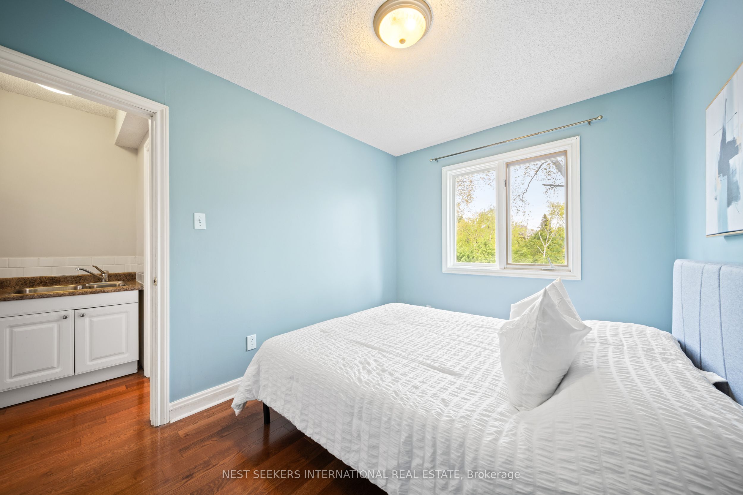 35 Cambrai Avenue Property Photo 36