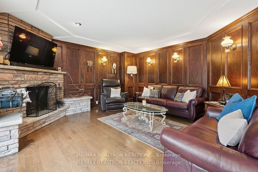 6 Redland Crescent E Property Photo 23