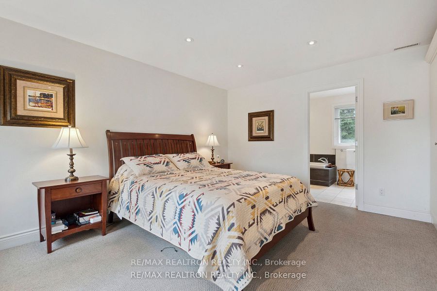 6 Redland Crescent E Property Photo 27