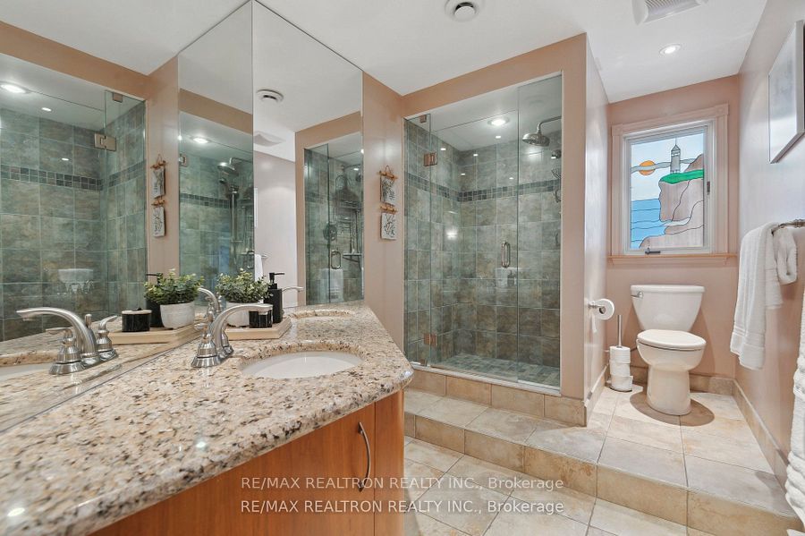 6 Redland Crescent E Property Photo 37