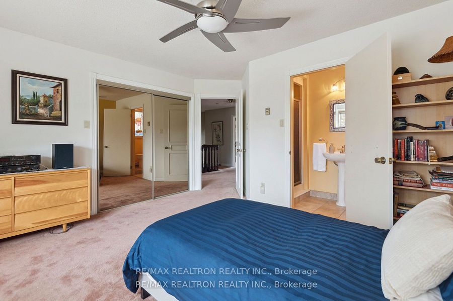 6 Redland Crescent E Property Photo 40