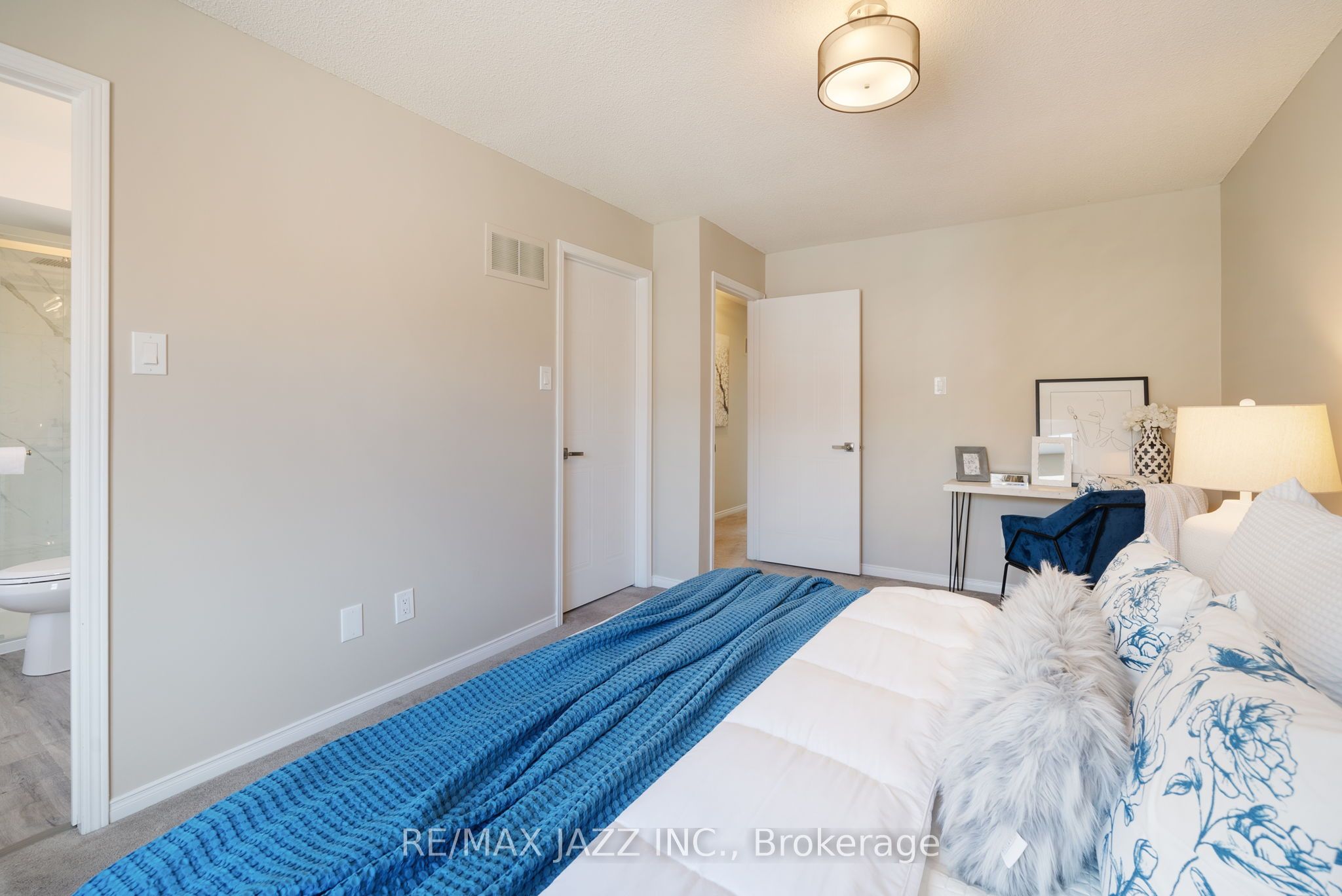 #25 - 1610 Crawforth Street Property Photo 18