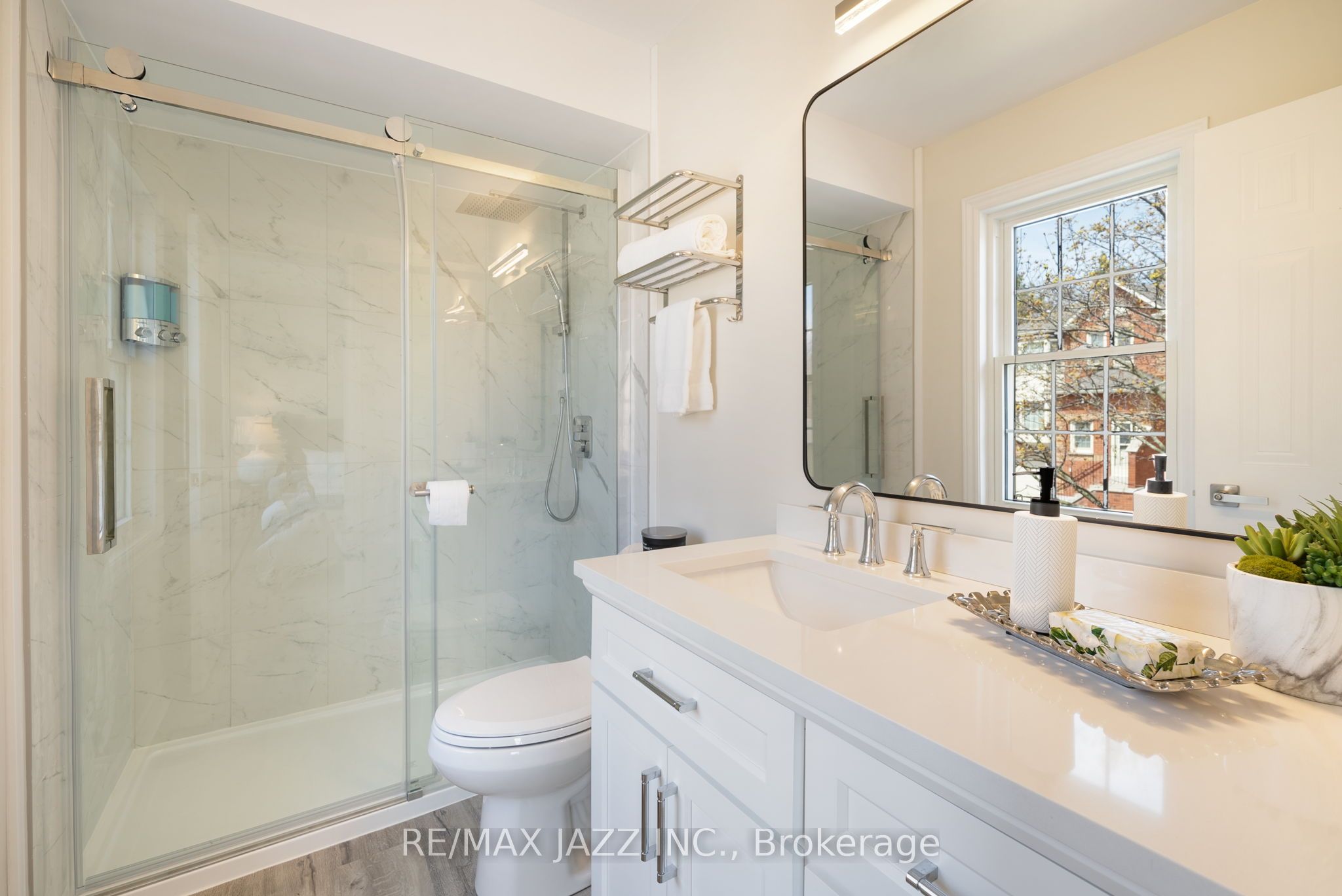 #25 - 1610 Crawforth Street Property Photo 19
