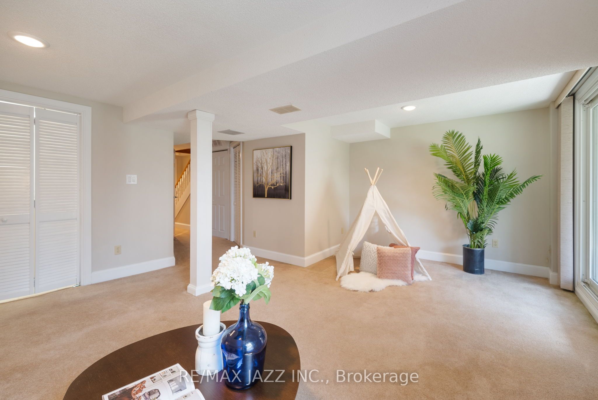 #25 - 1610 Crawforth Street Property Photo 29