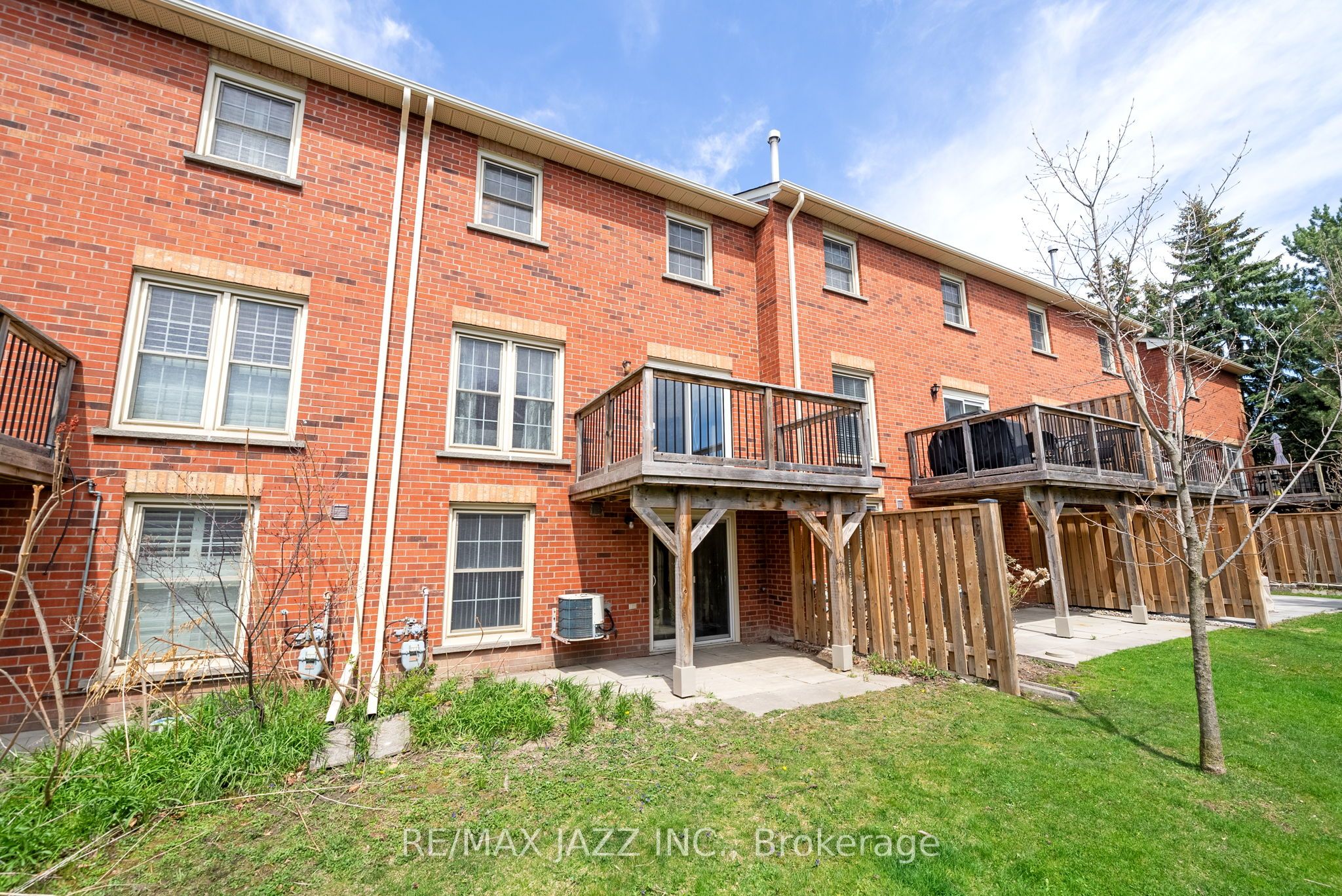 #25 - 1610 Crawforth Street Property Photo 31