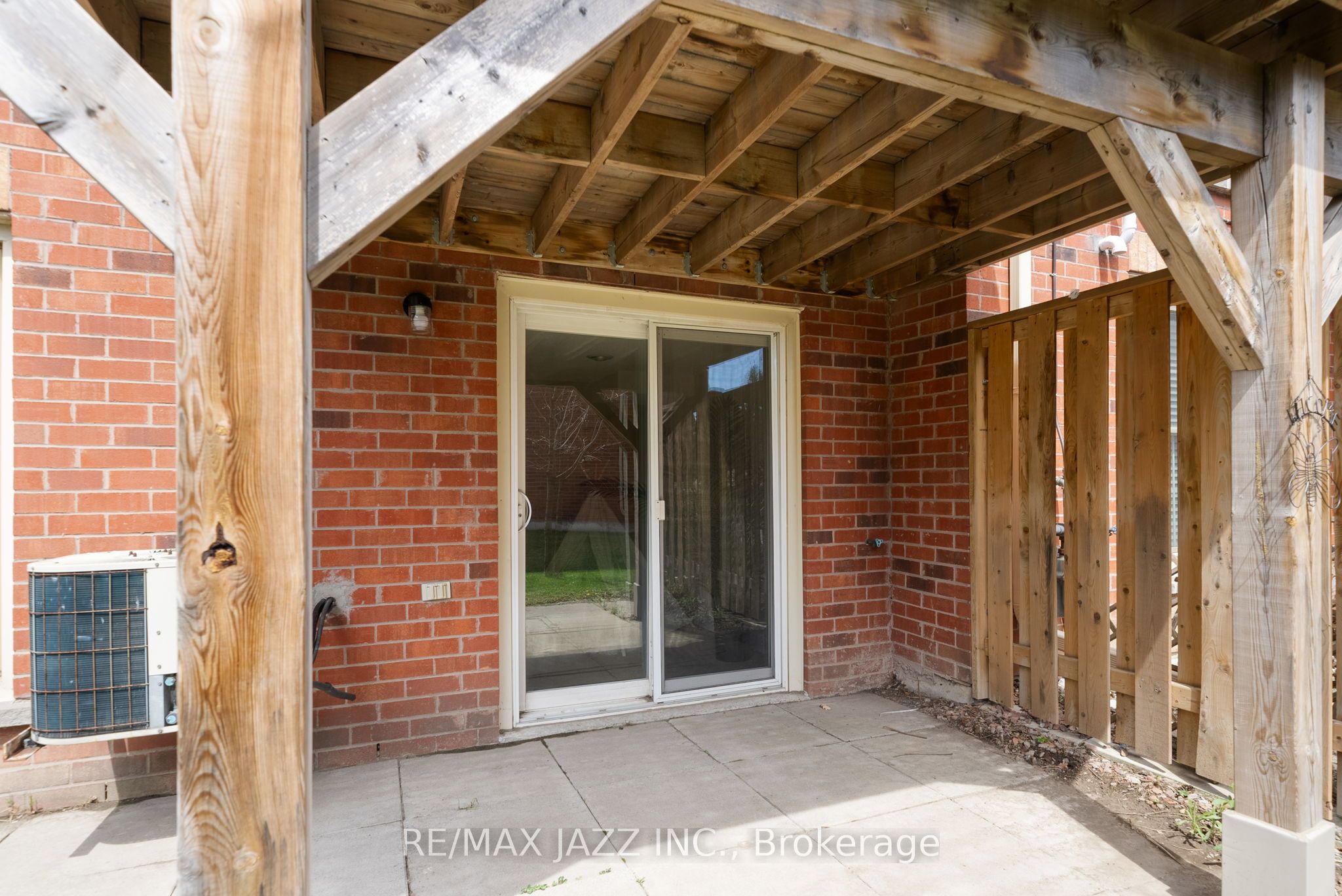 #25 - 1610 Crawforth Street Property Photo 33