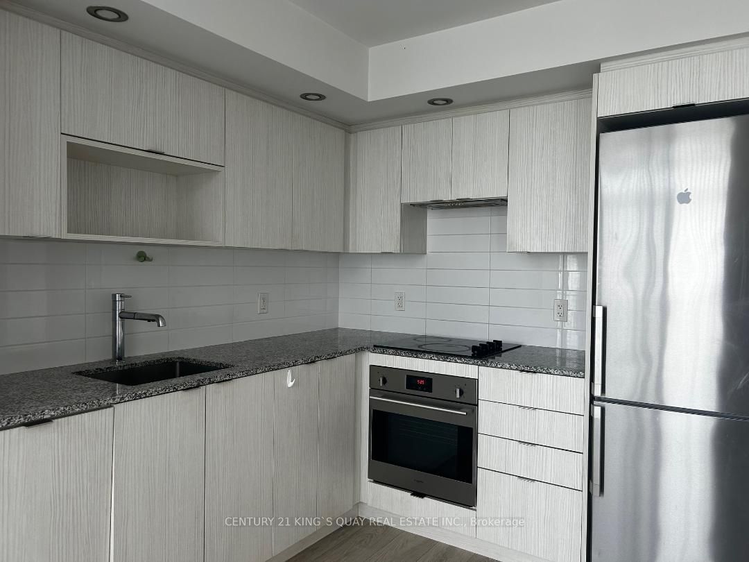 #311 - 225 Village Green Square Property Photo 3